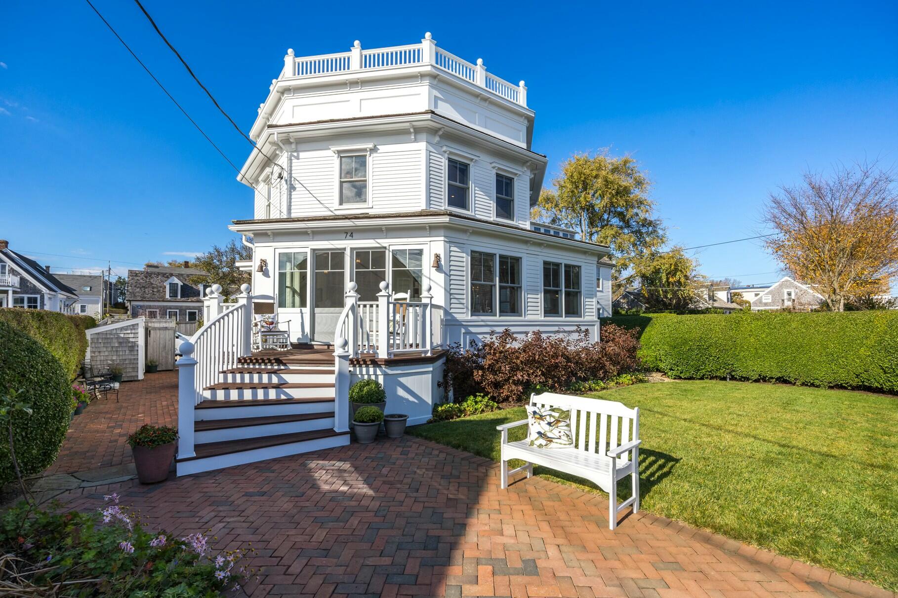 74 Commercial Street Property Photo 1