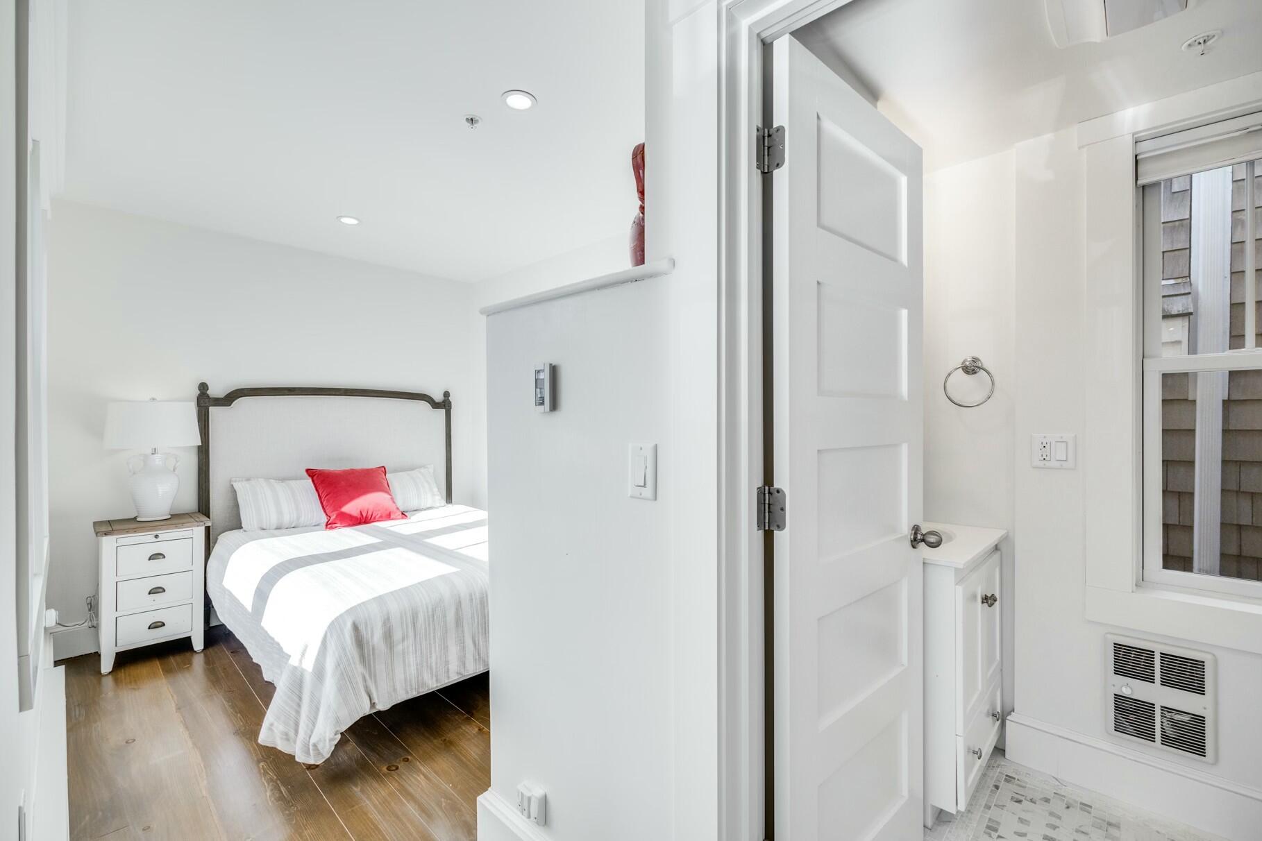 74 Commercial Street Property Photo 14
