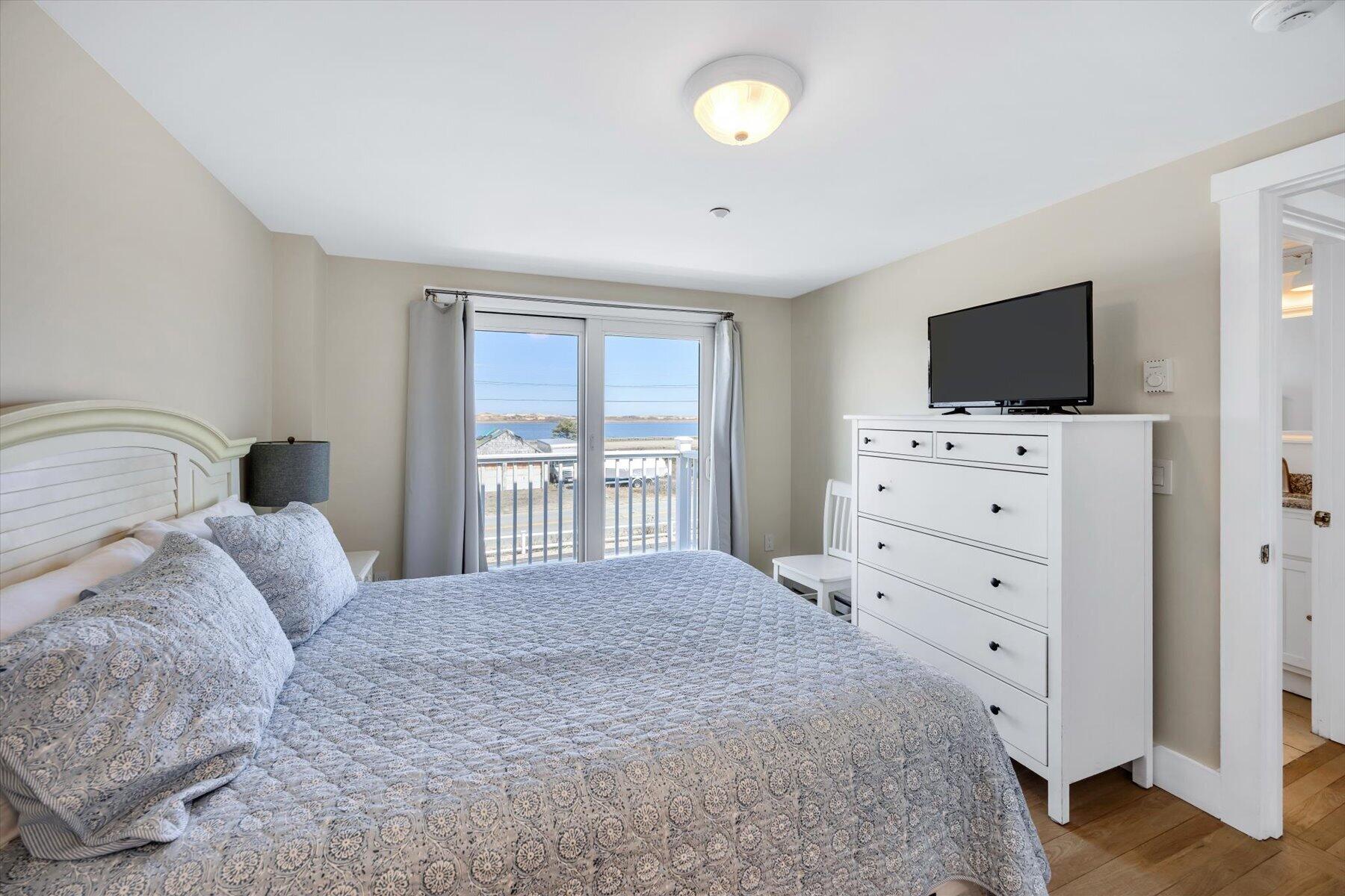 496 Shore Road # 16 Property Photo 10
