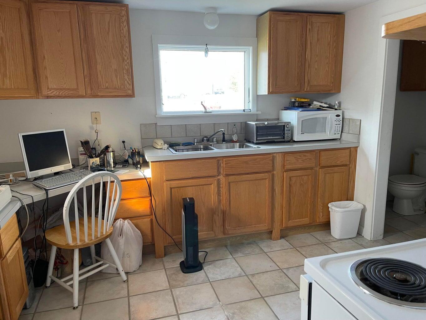 20 Bank Street Property Photo 23