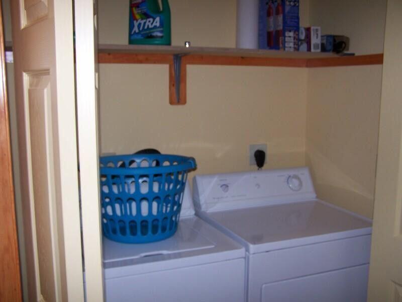 6 Hawthorn Street Property Photo 8
