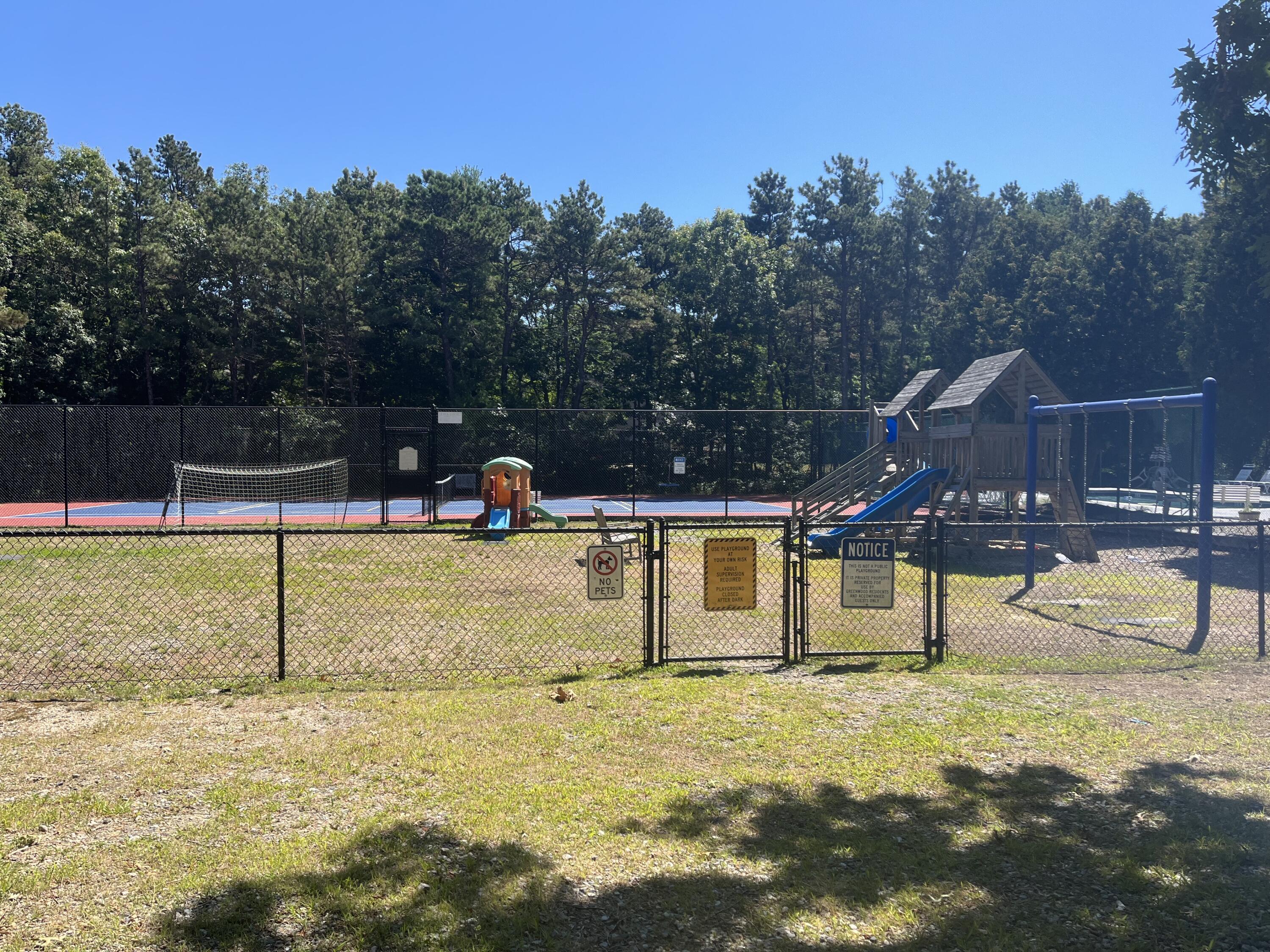 10 Shadbush Circle Property Photo 4