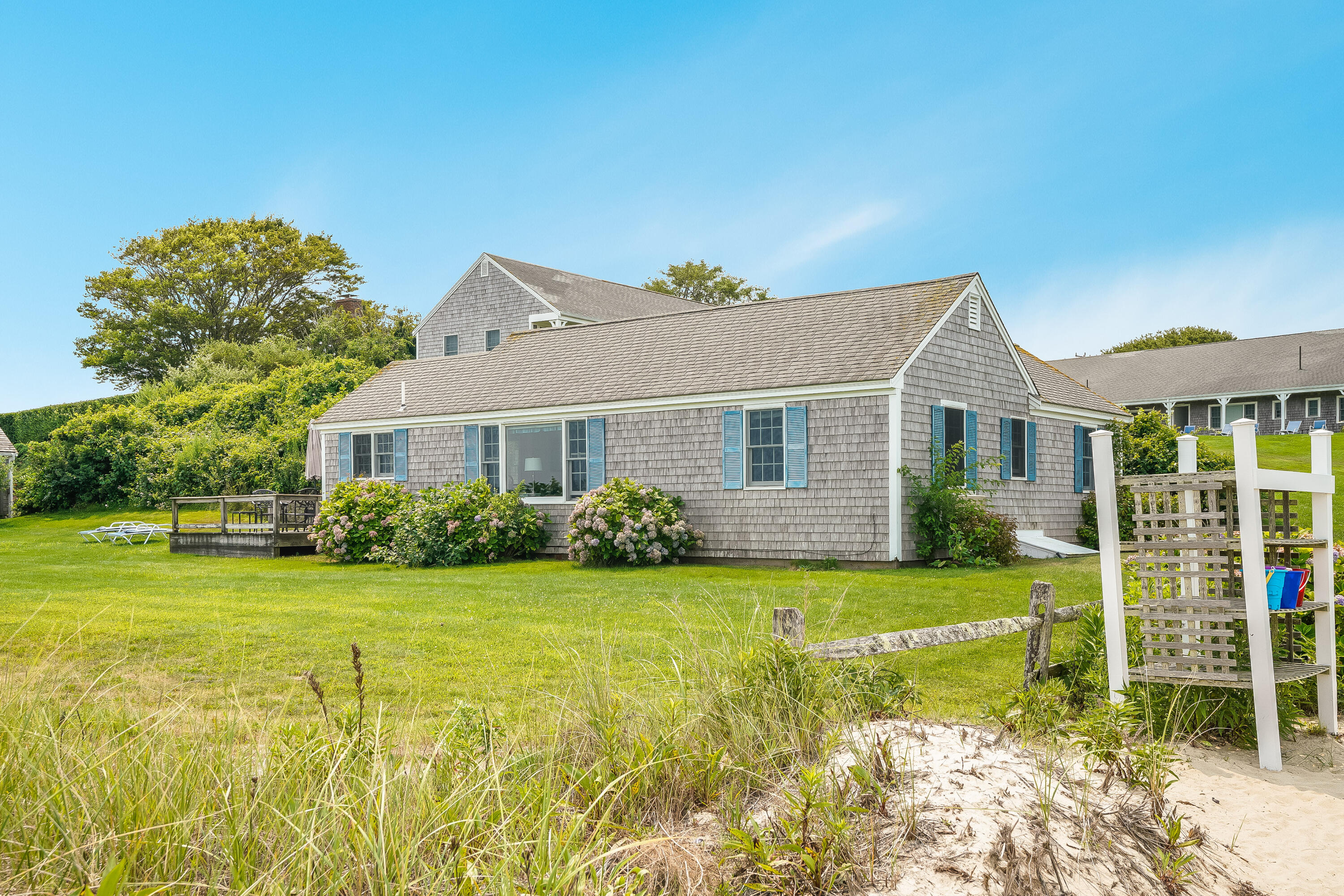 196 Shore Road Property Photo 8