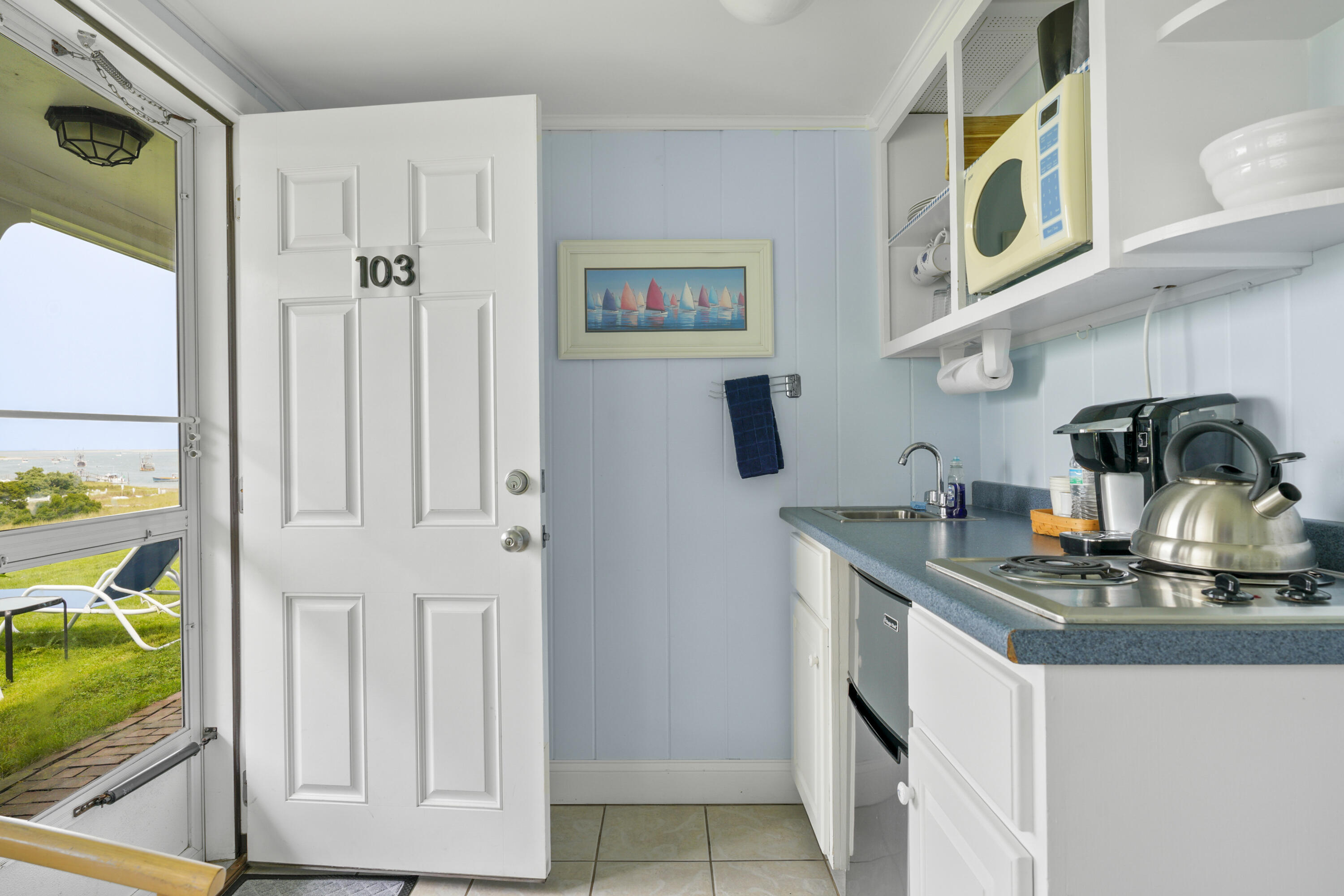 196 Shore Road Property Photo 20
