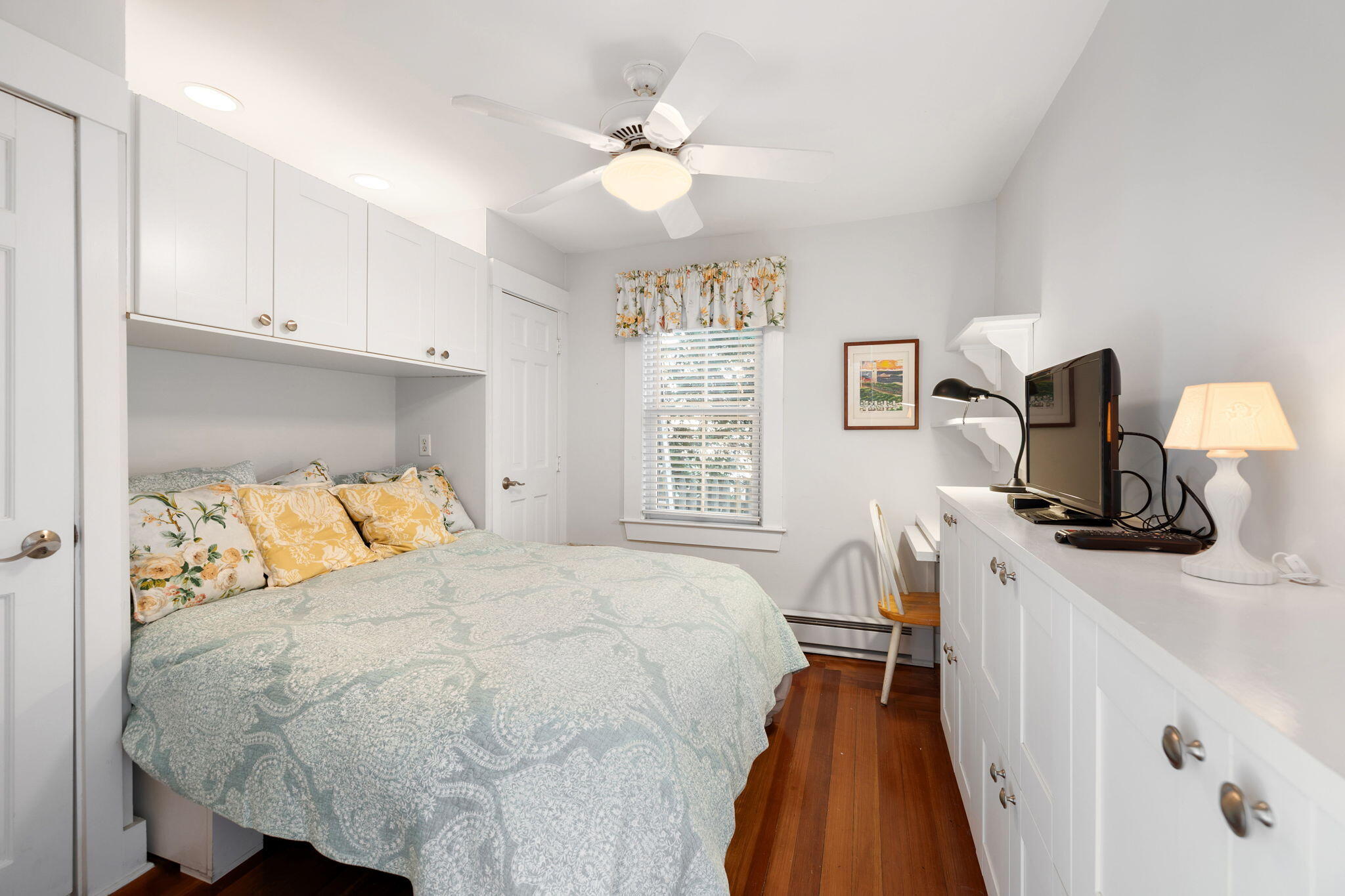 176 Commercial Street # U2 Property Photo 2