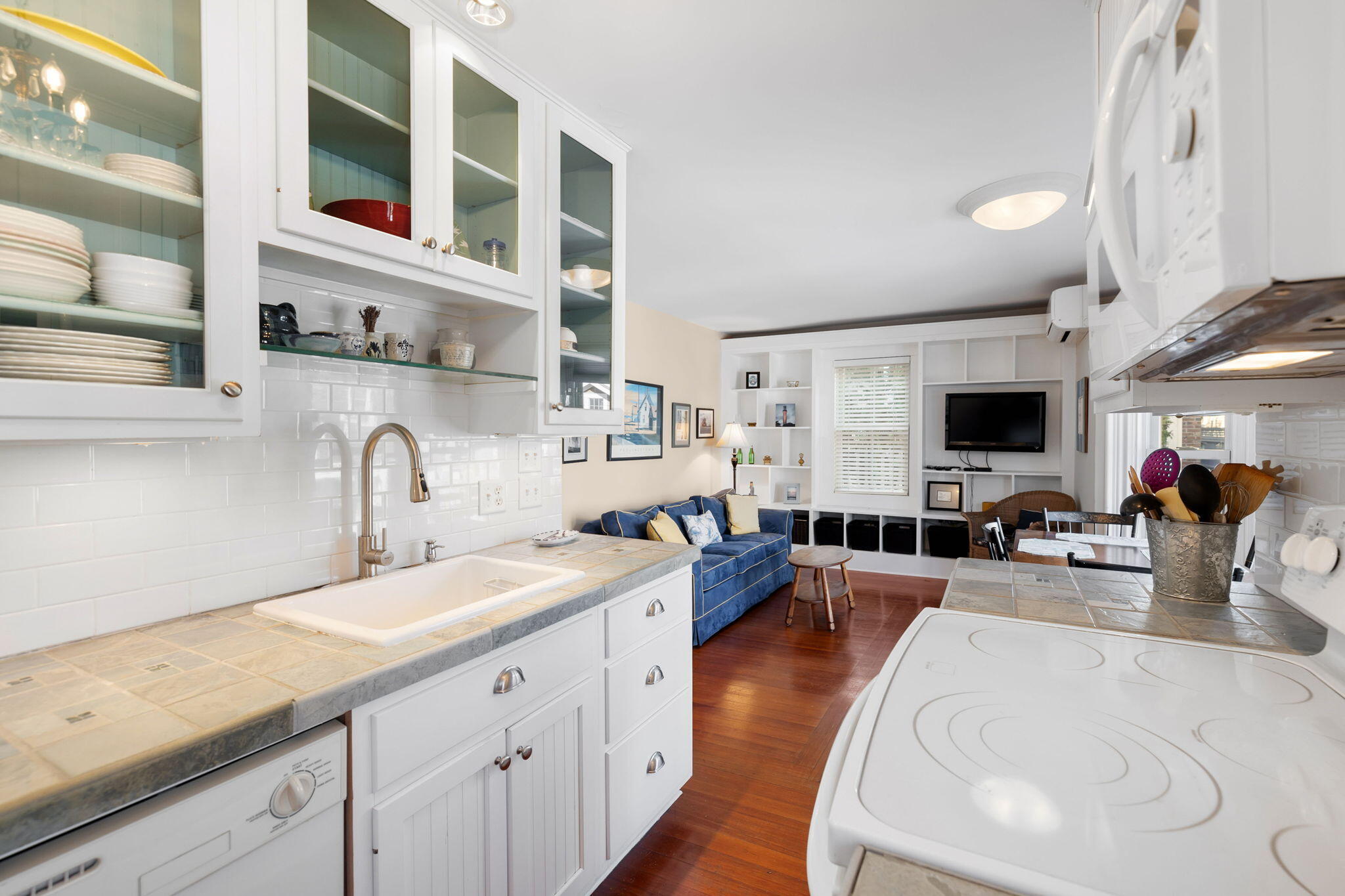 176 Commercial Street # U2 Property Photo 17