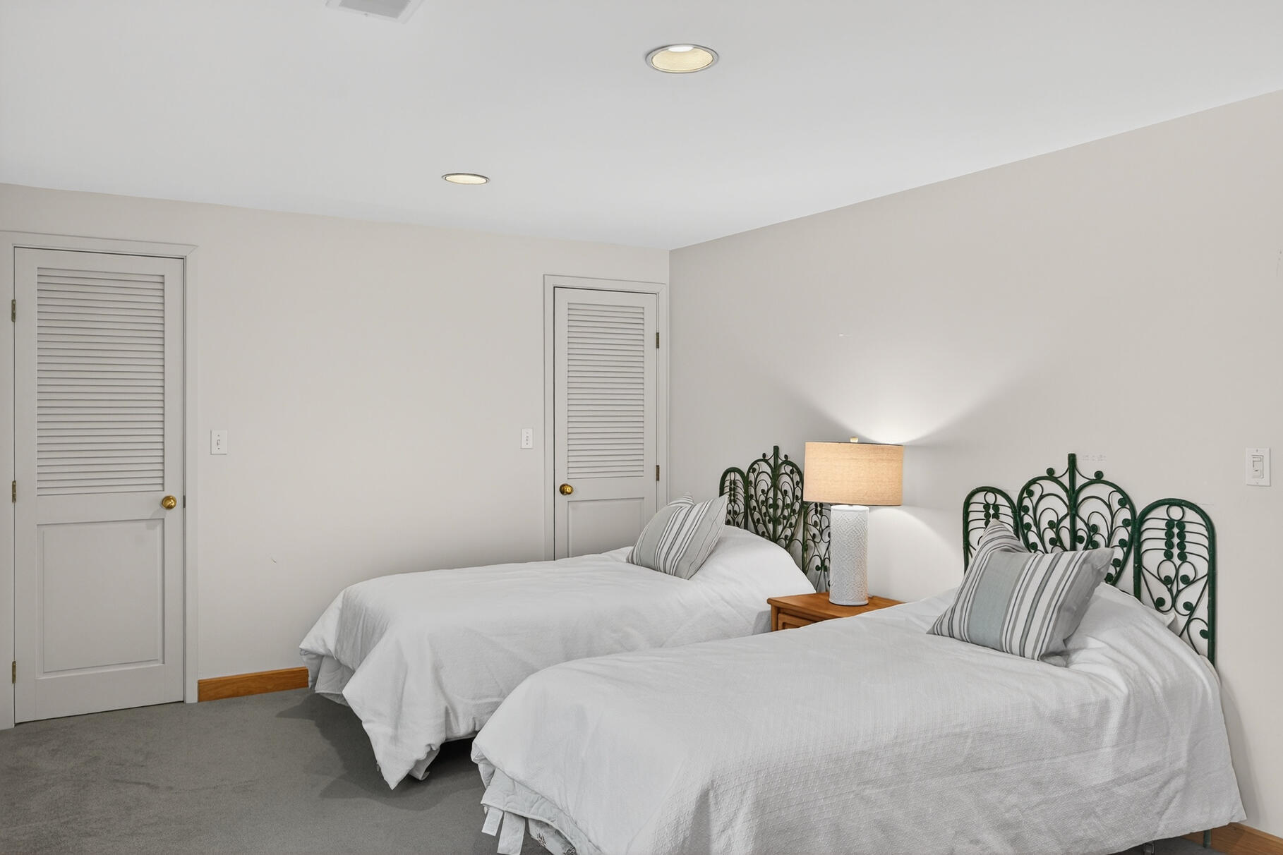 15 Hedge Lane Property Photo 31