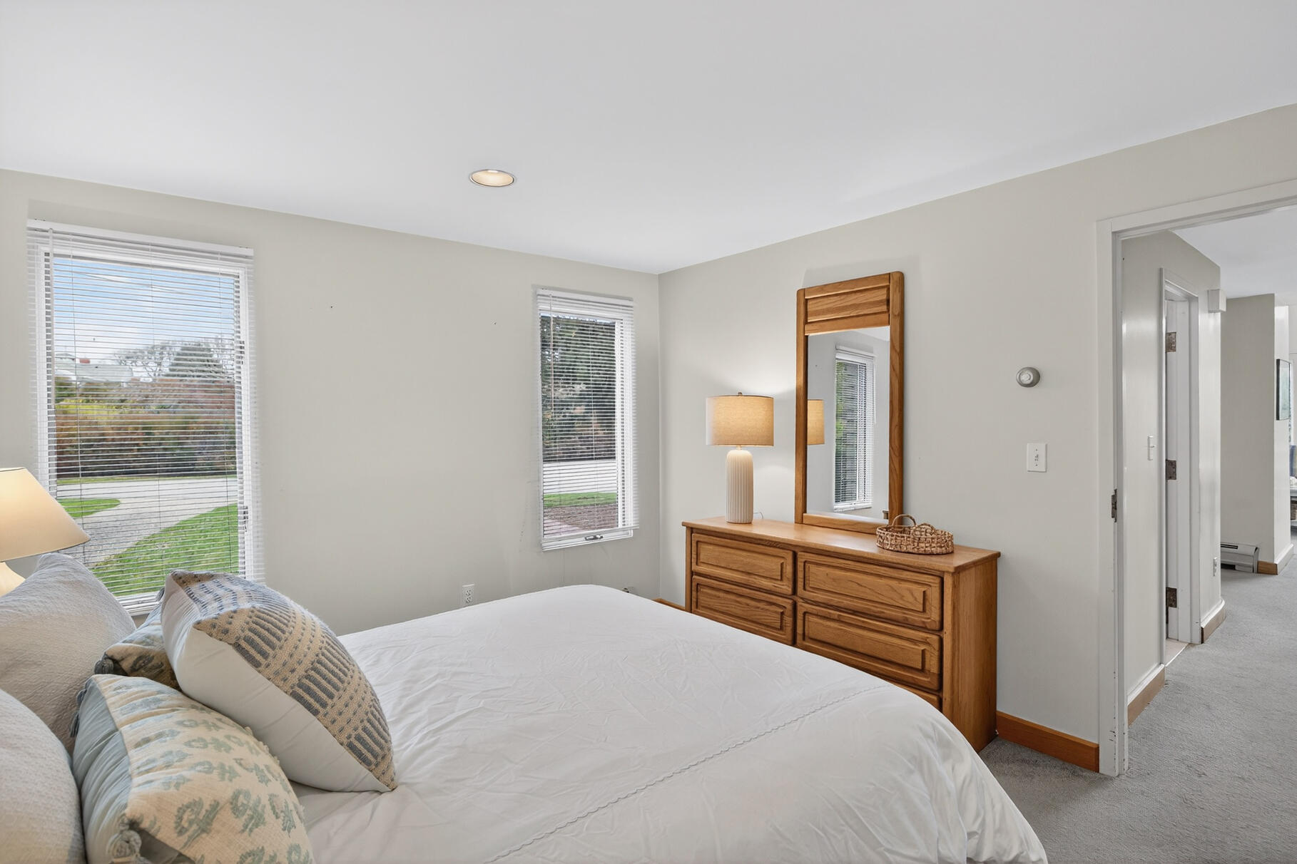 15 Hedge Lane Property Photo 35