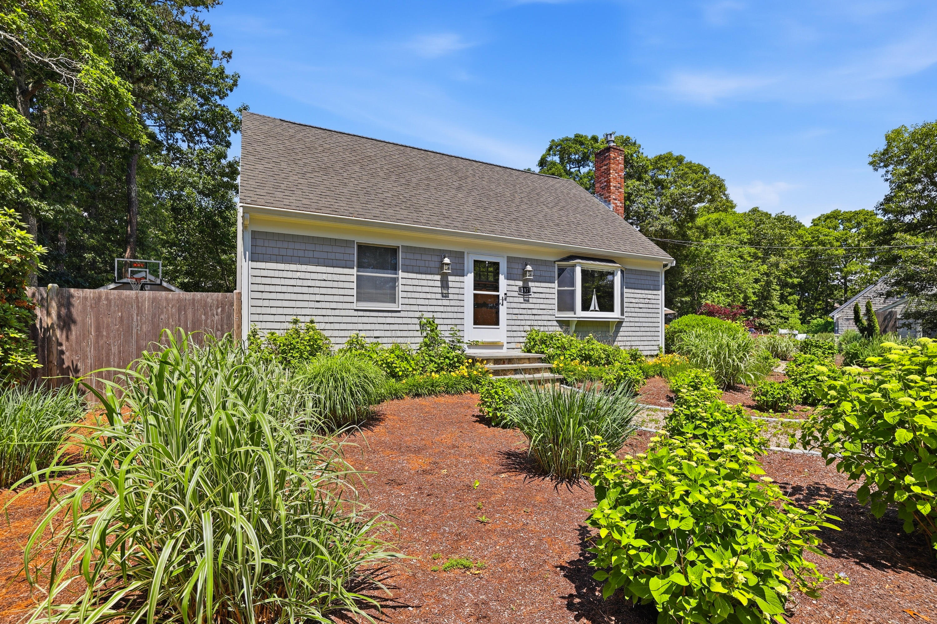 197 Monomoscoy Road Property Photo 15