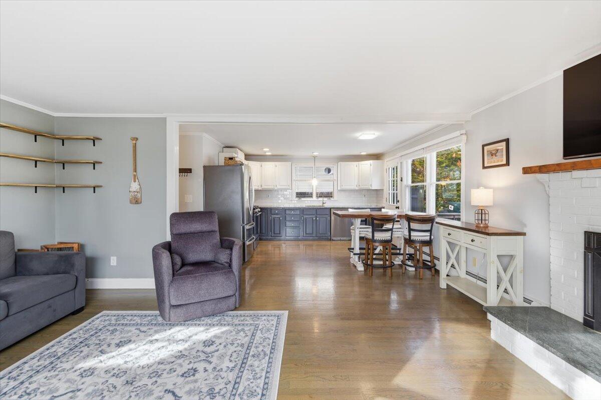 197 Monomoscoy Road Property Photo 34