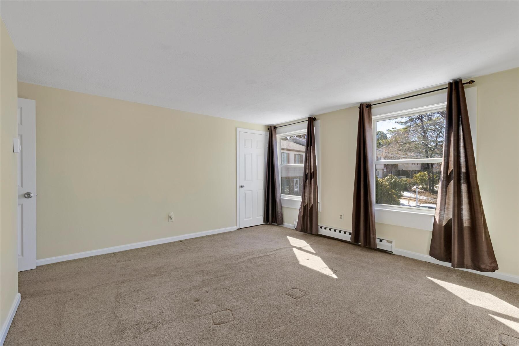 405 Village Drive Unit 405 Property Photo 27