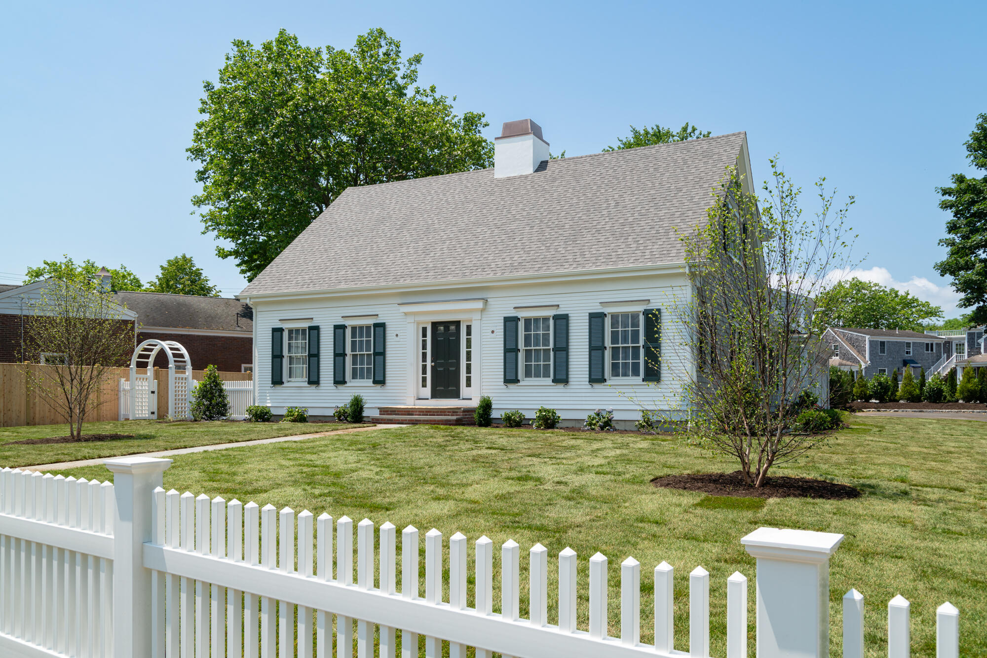 33 Crowell Road Property Photo 4