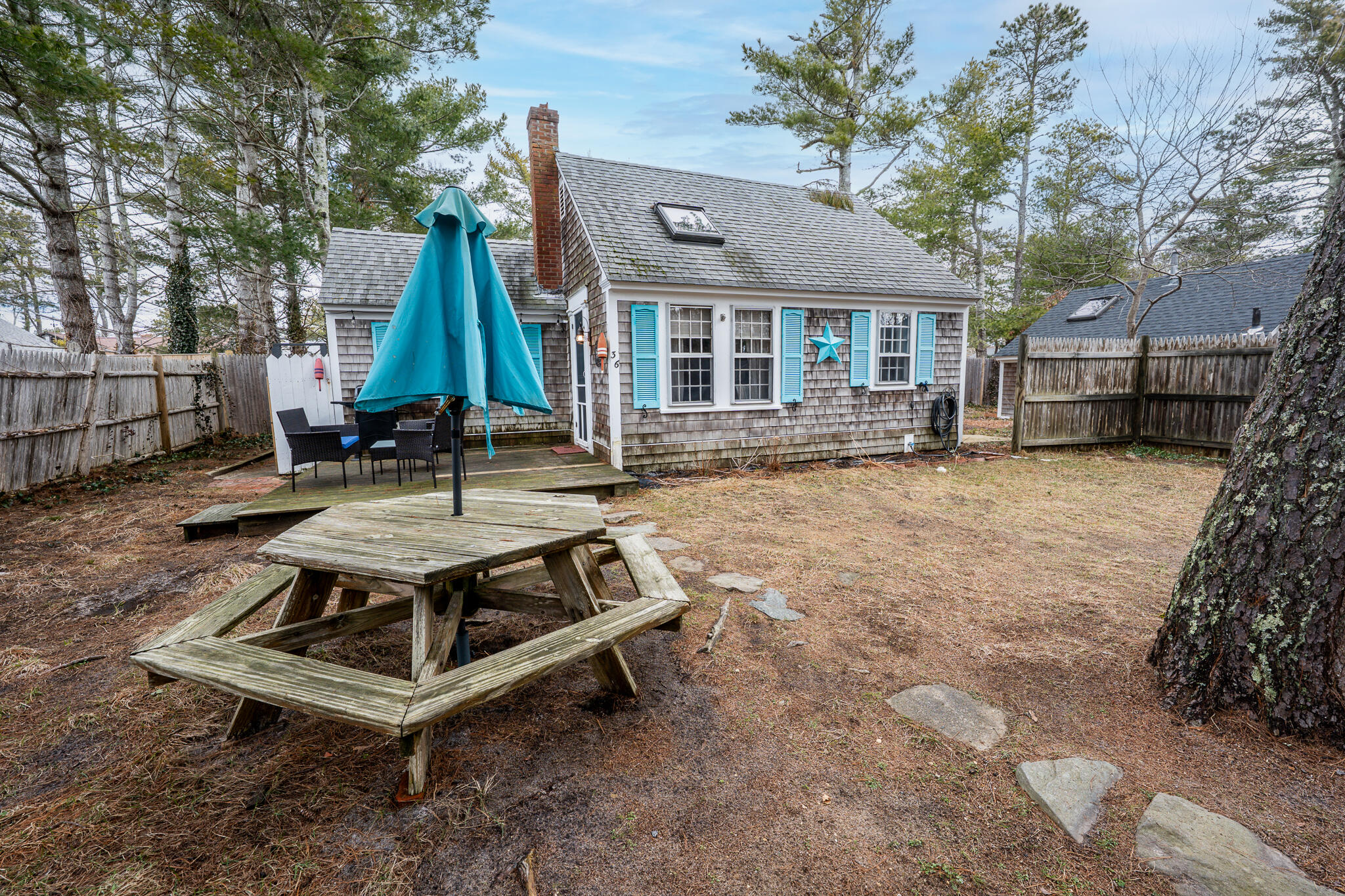 36 Lora Lane Property Photo 3
