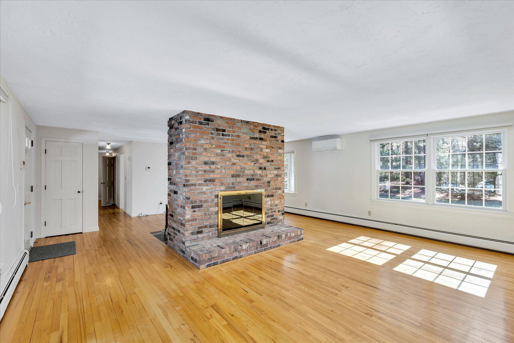 265 Wings Neck Road Property Photo 4