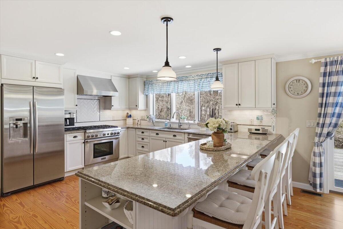 60 Harbor Hill Road Property Photo 8