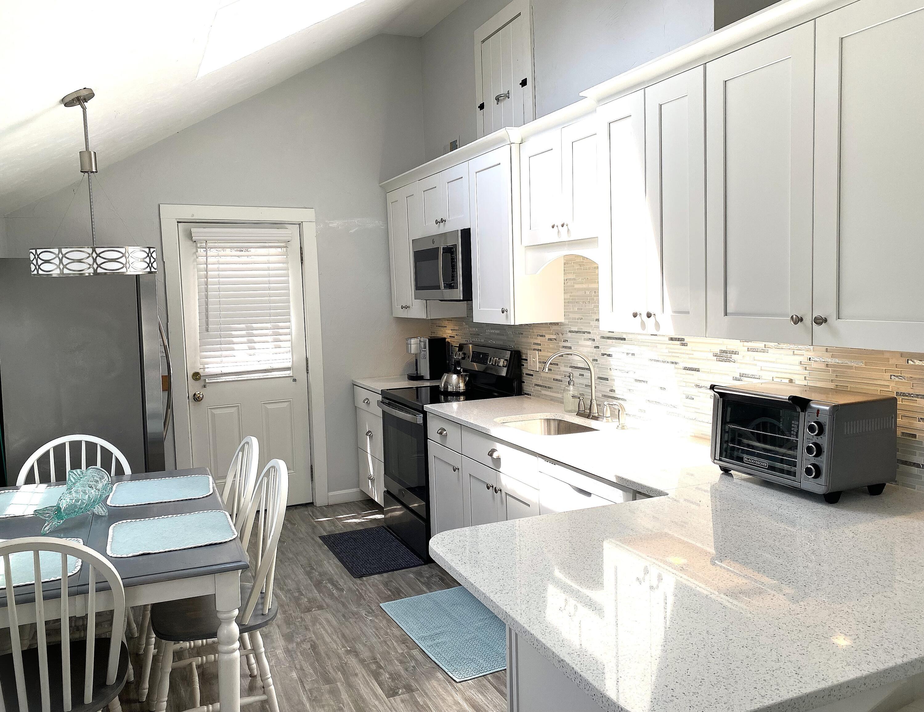 10 Wharf Avenue Property Photo 11