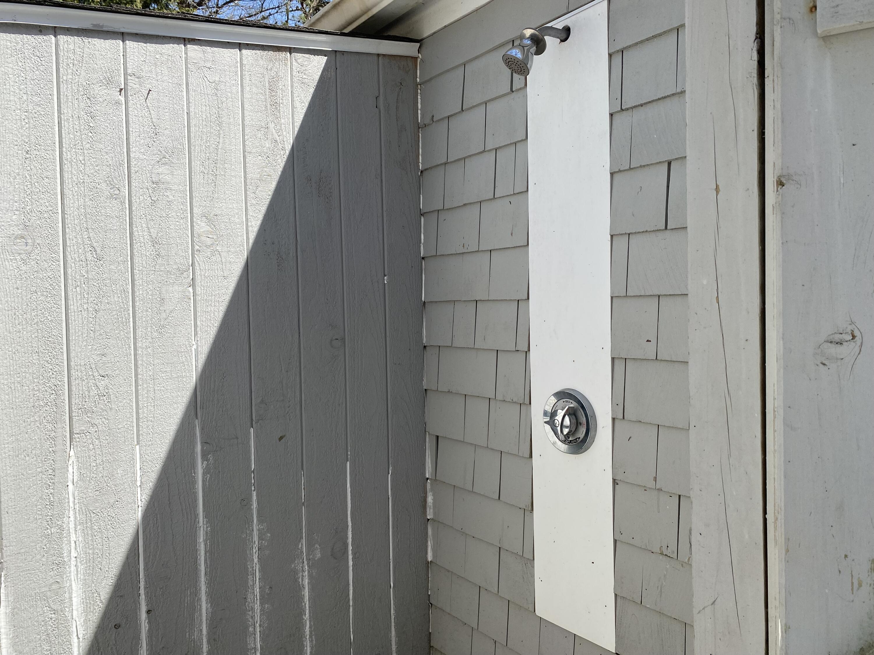 10 Wharf Avenue Property Photo 23