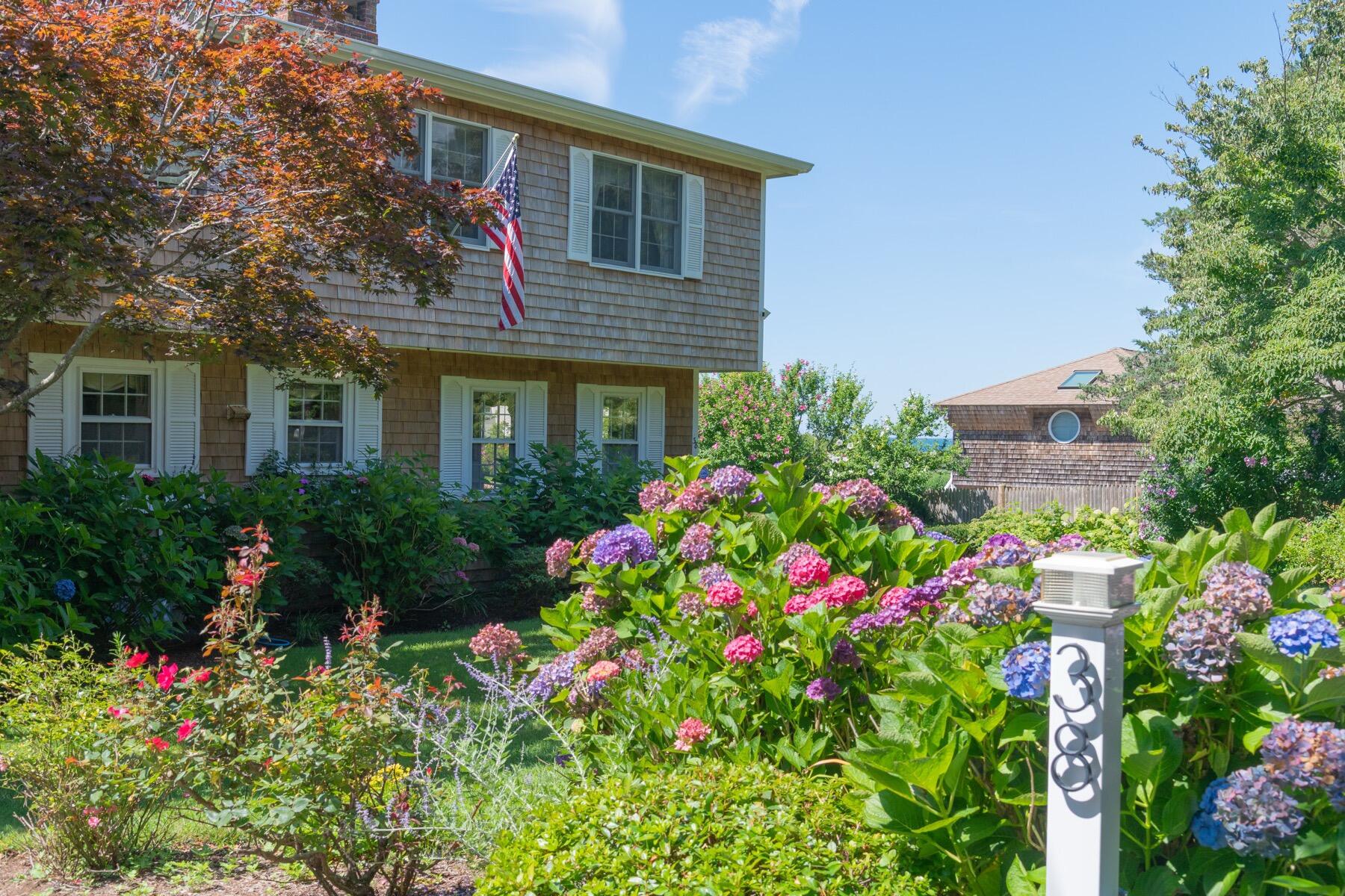 38 Nemasket Road Property Photo 1