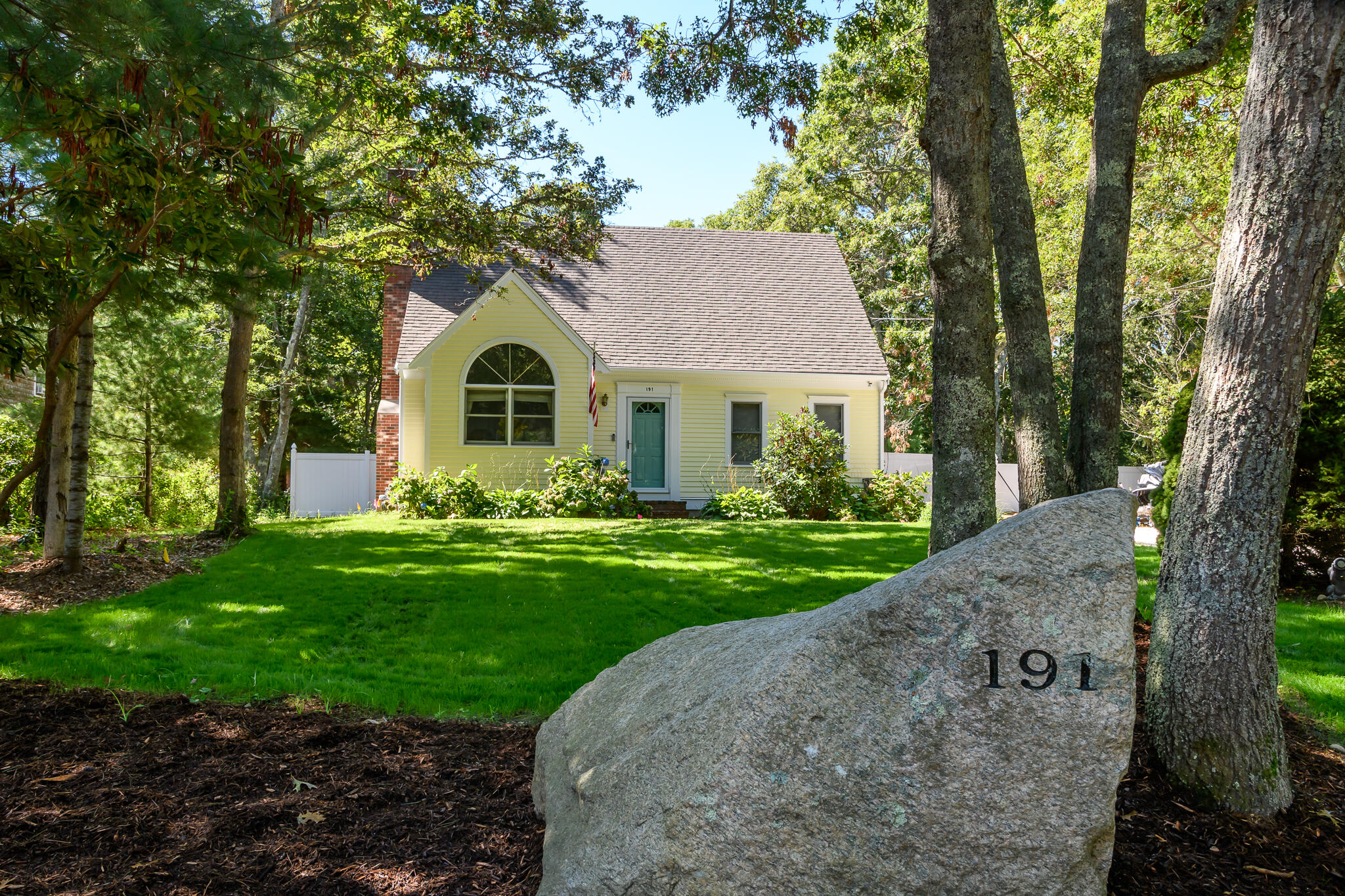 191 James Circle Property Photo 1