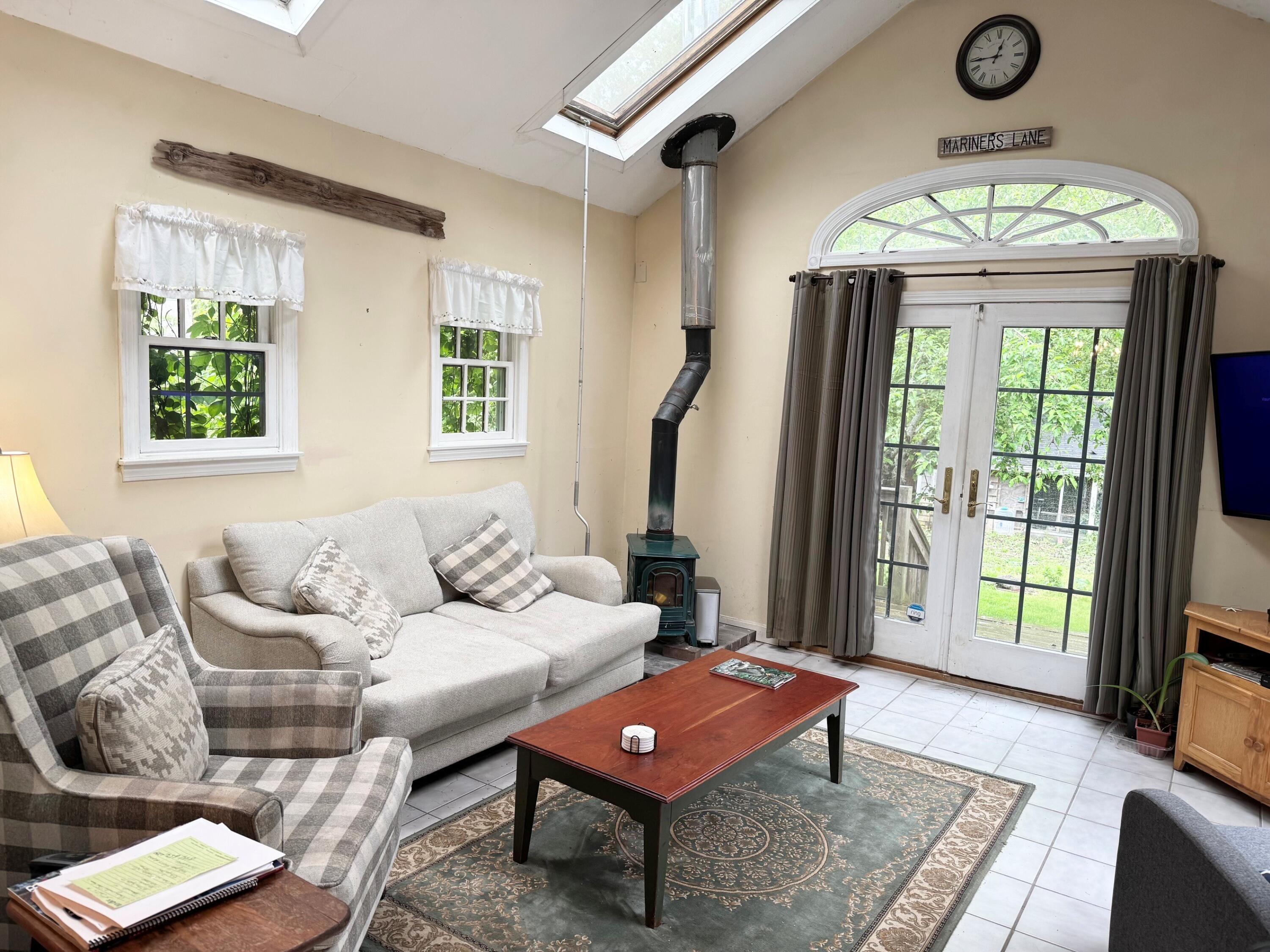 38 Mariners Lane Property Photo 4