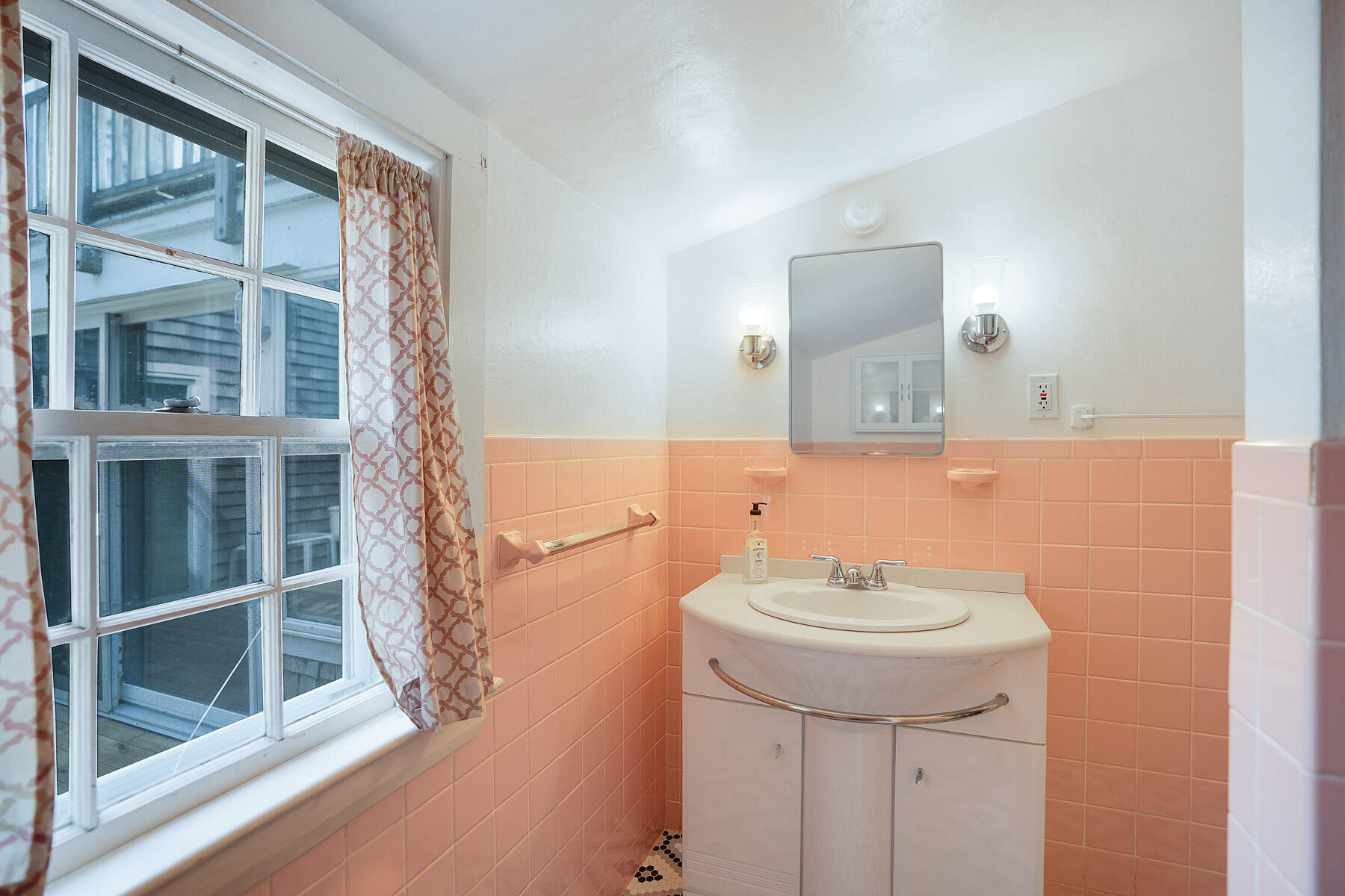 3 Troy Street Property Photo 19