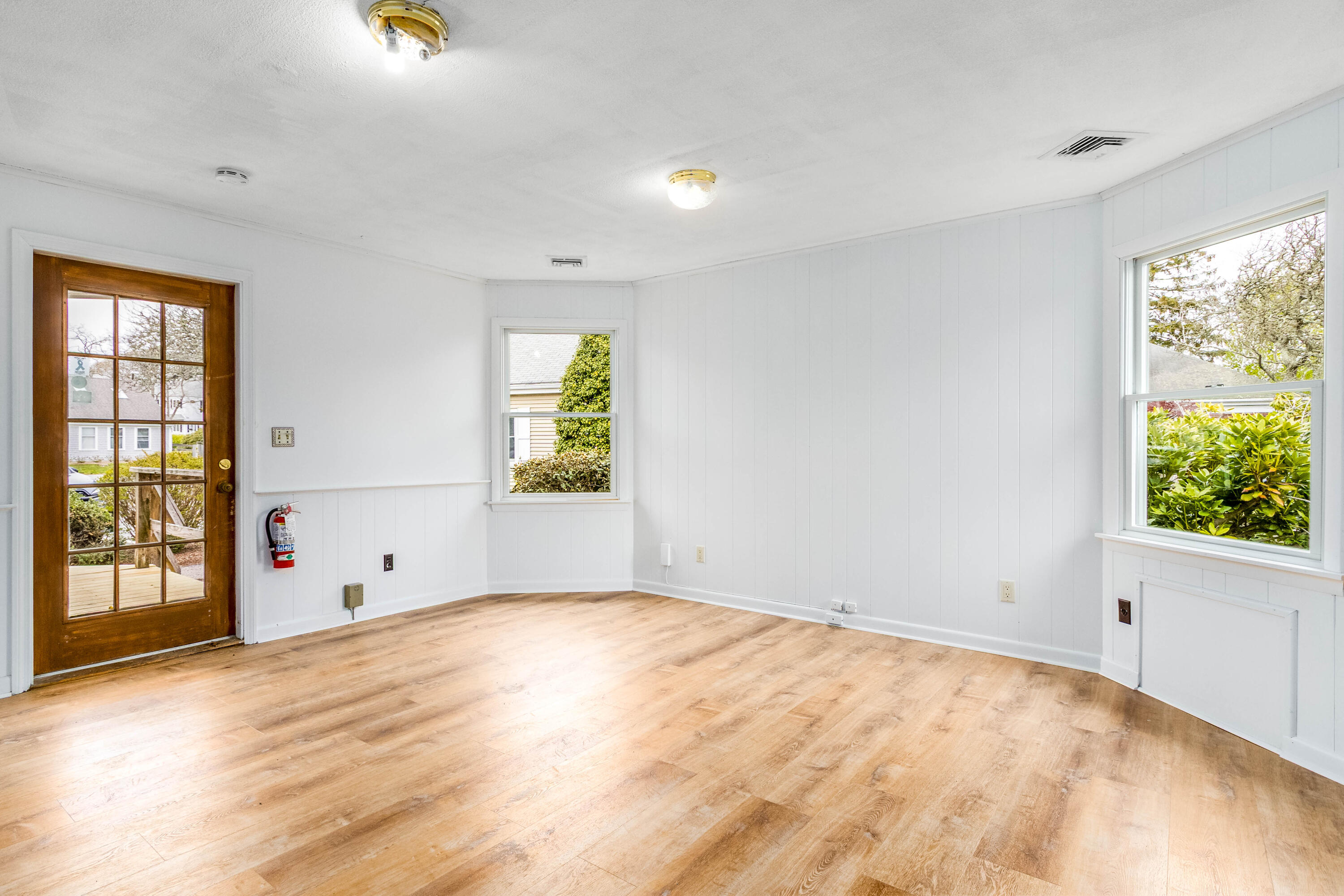 320 Gifford Street # 5 Property Photo 4