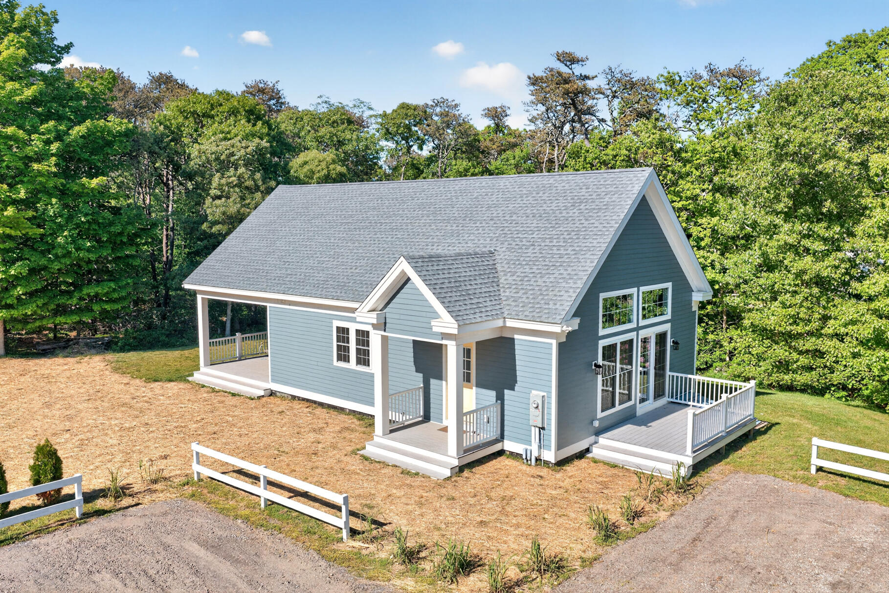 695 Cable Road Property Photo 3