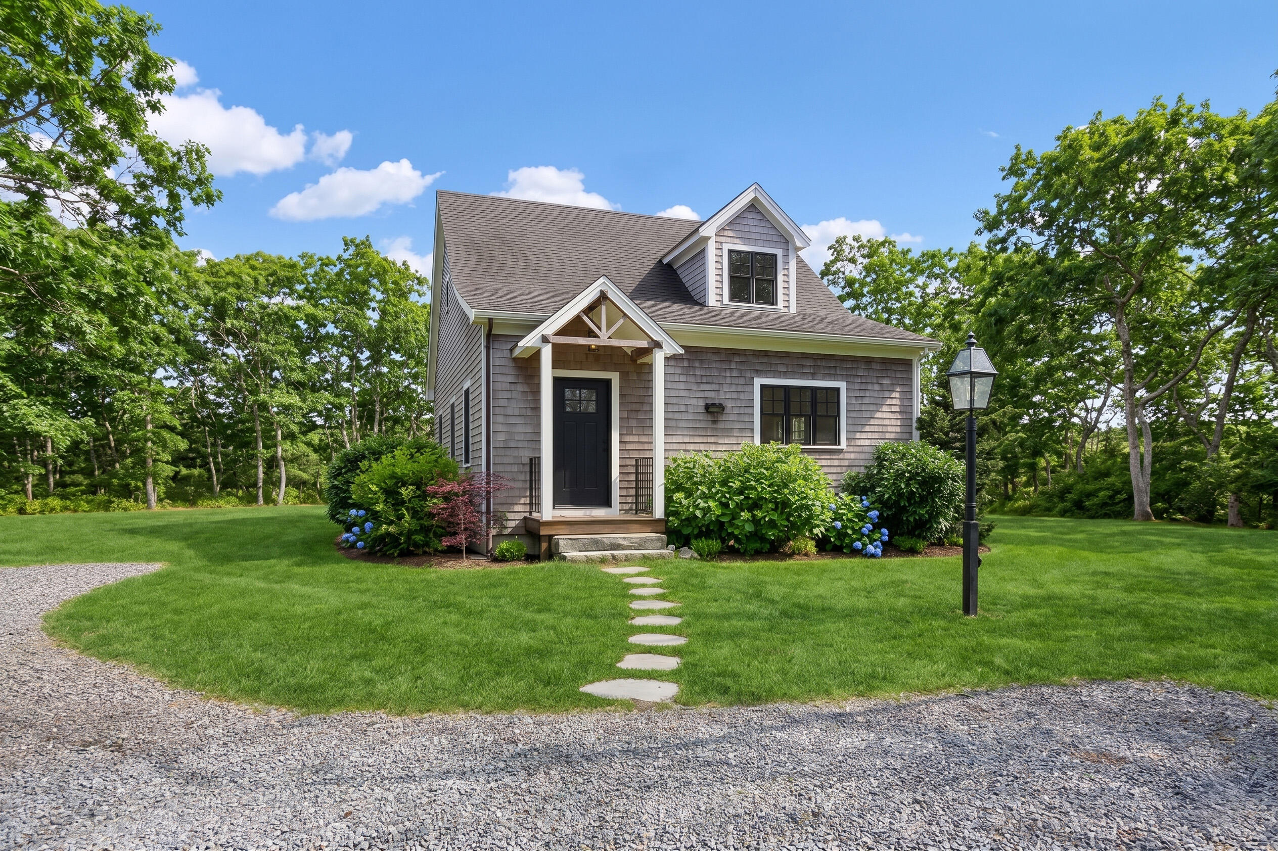 114 Meetinghouse Way Property Photo 6