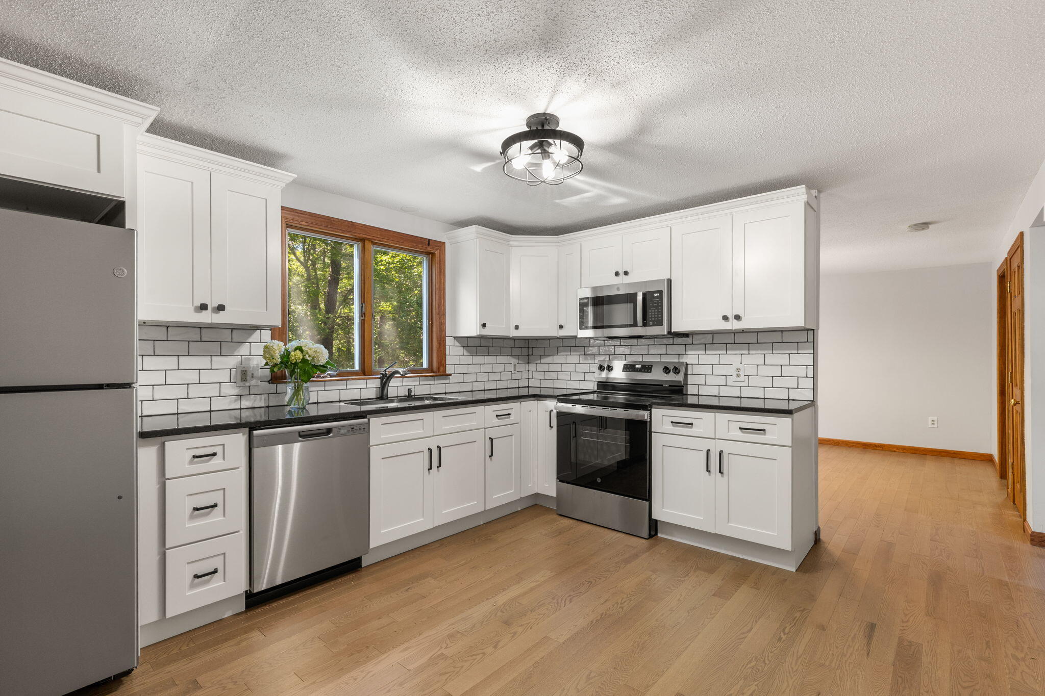 114 King Arthur Drive Property Photo 4