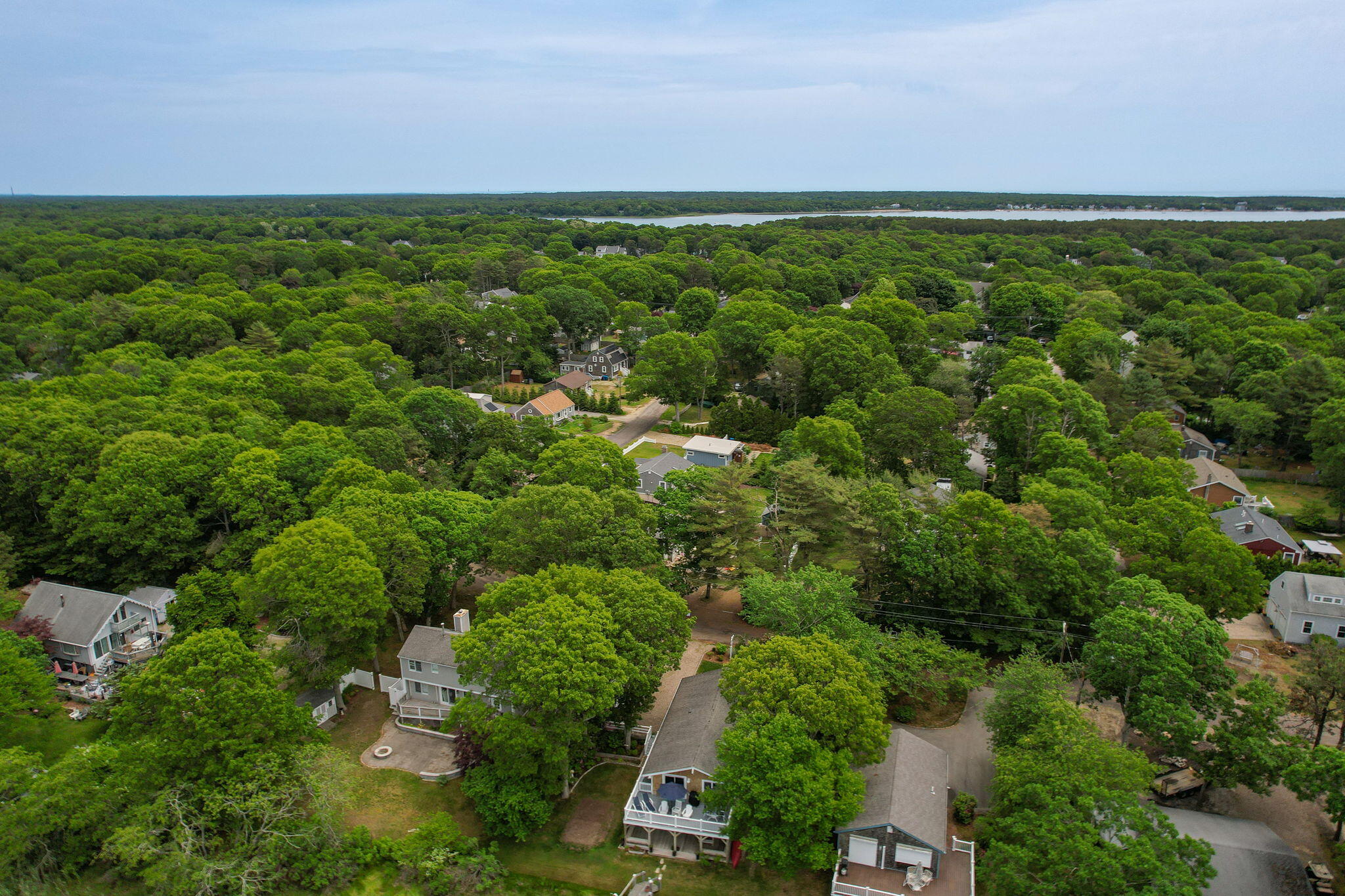 133 Edgewater Drive W Property Photo 49