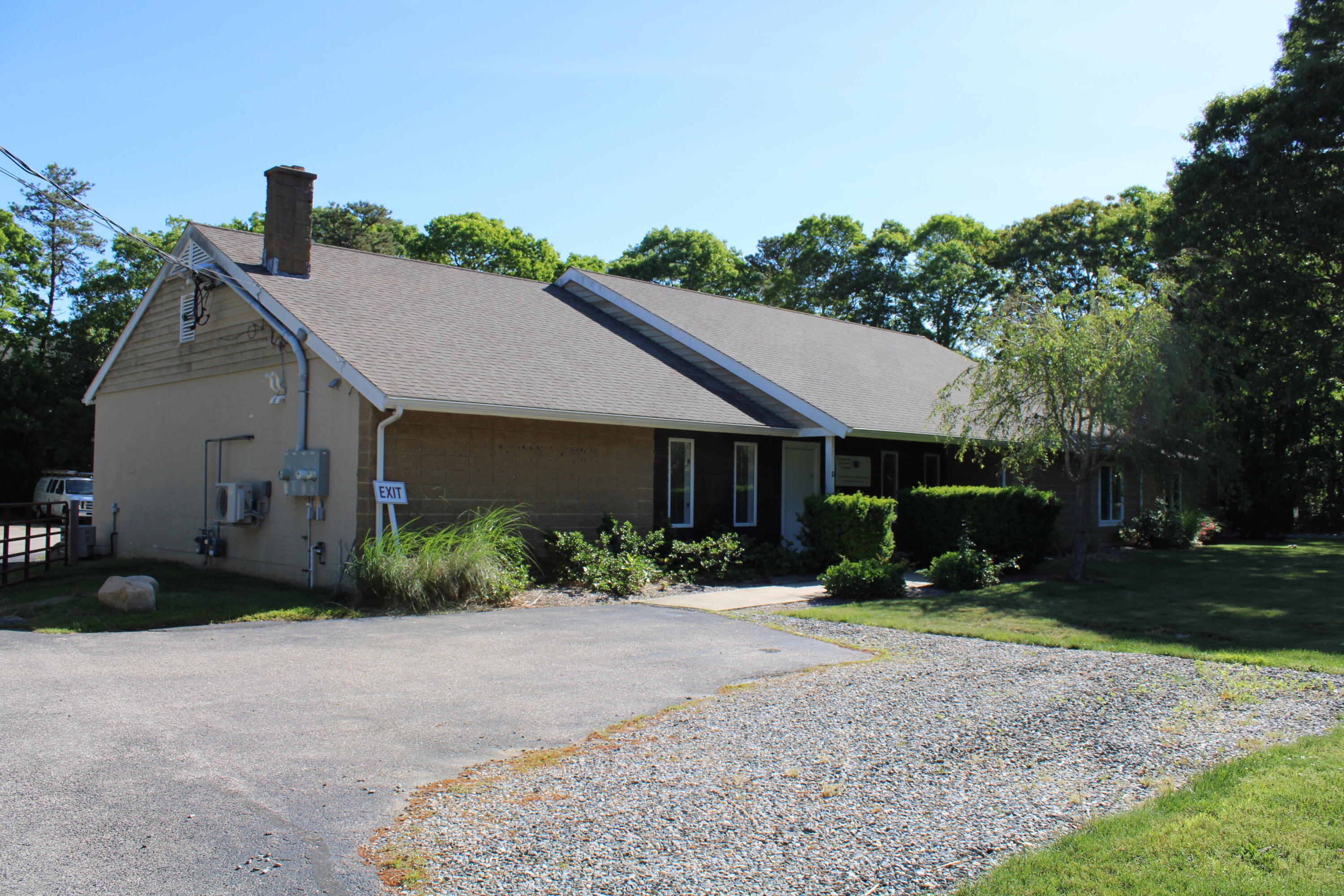 10 Edgerton Drive Property Photo 2