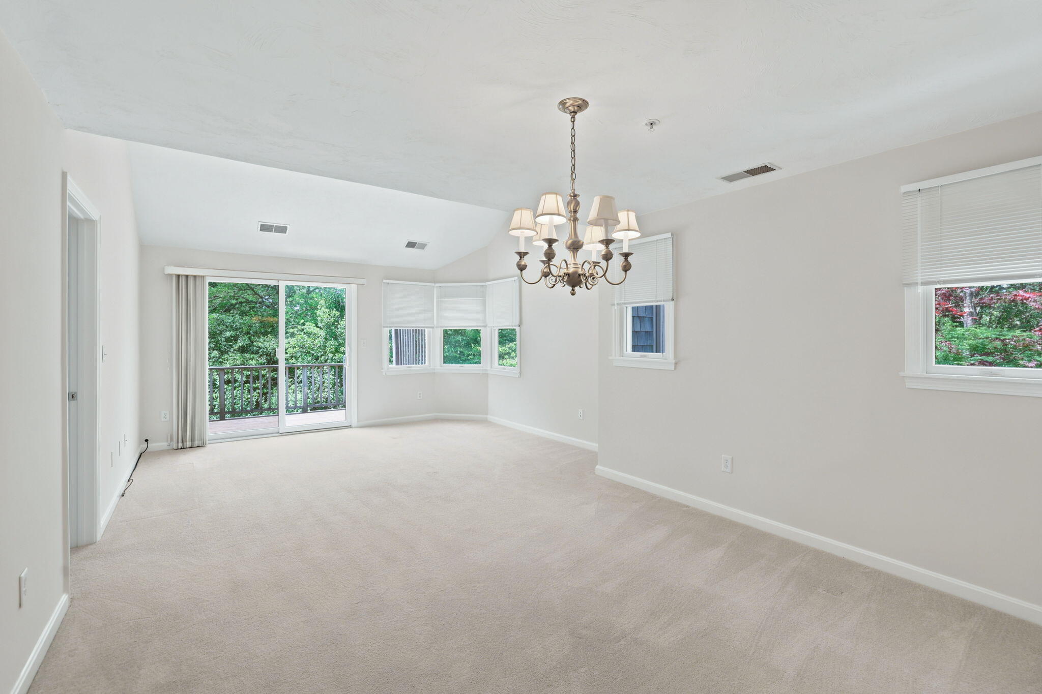 4 Wildflower Lane Unit 4 Property Photo 6