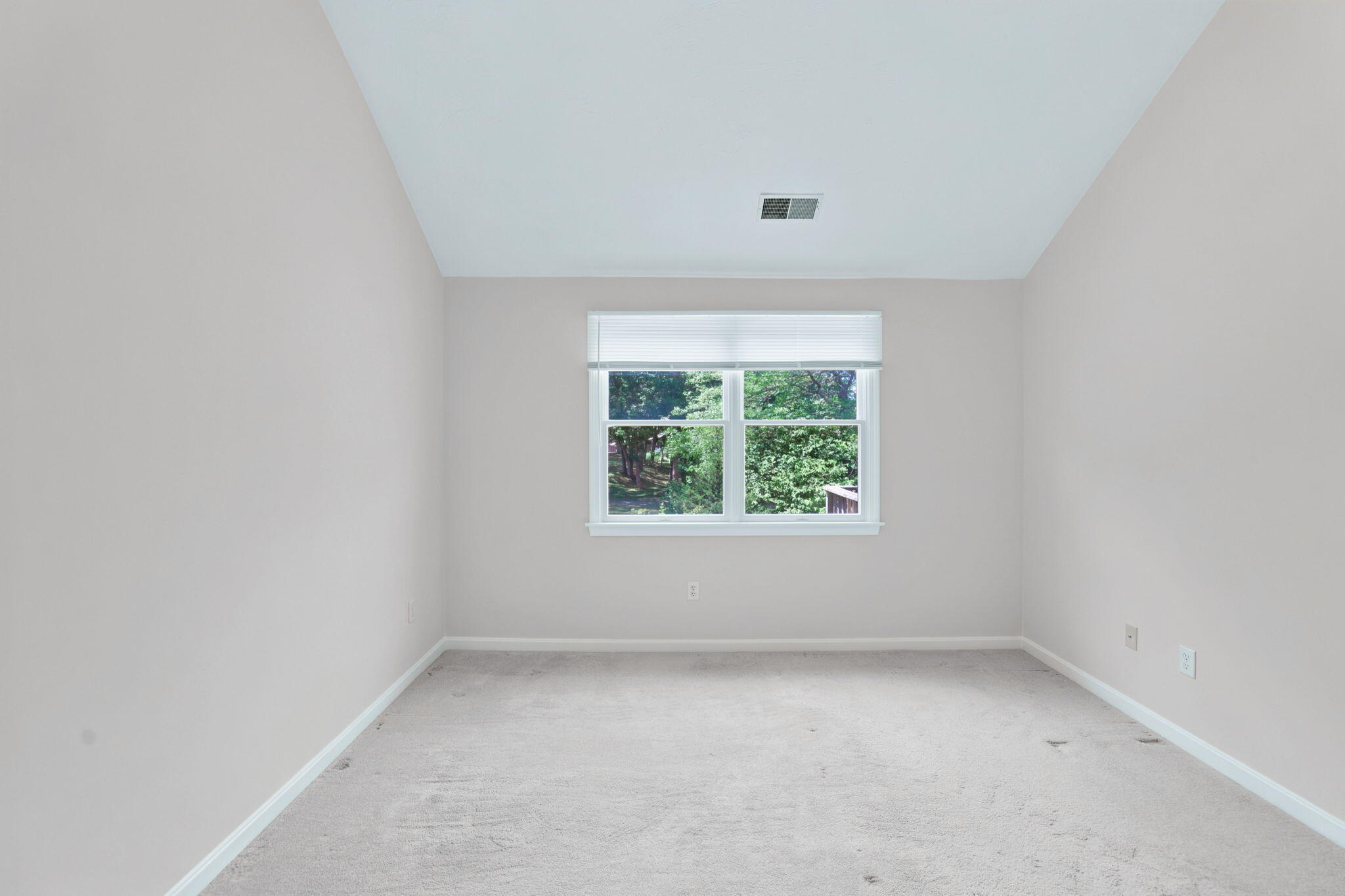 4 Wildflower Lane Unit 4 Property Photo 22