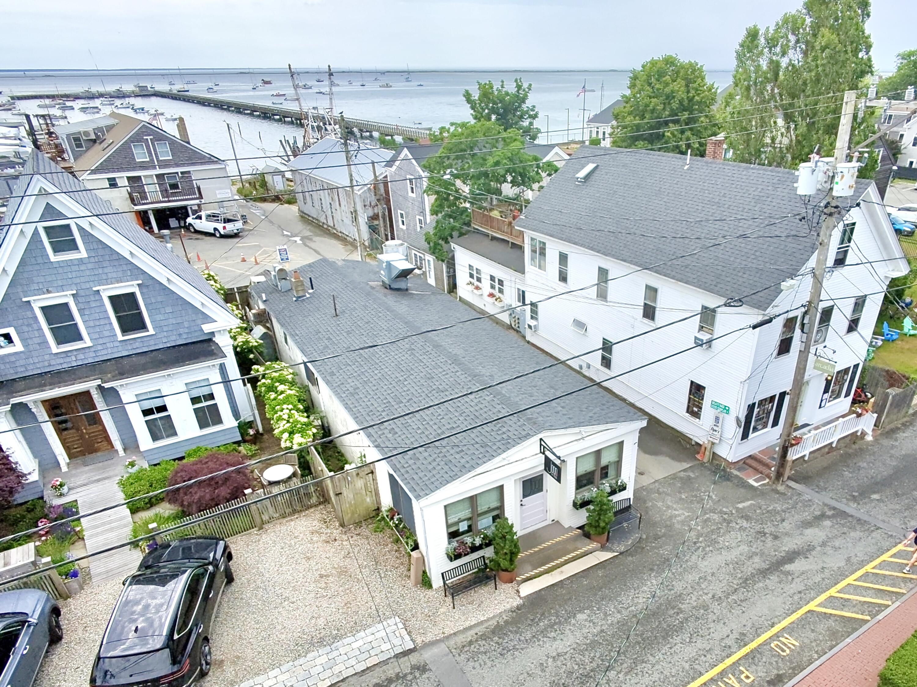 133 Commercial Street Property Photo 3