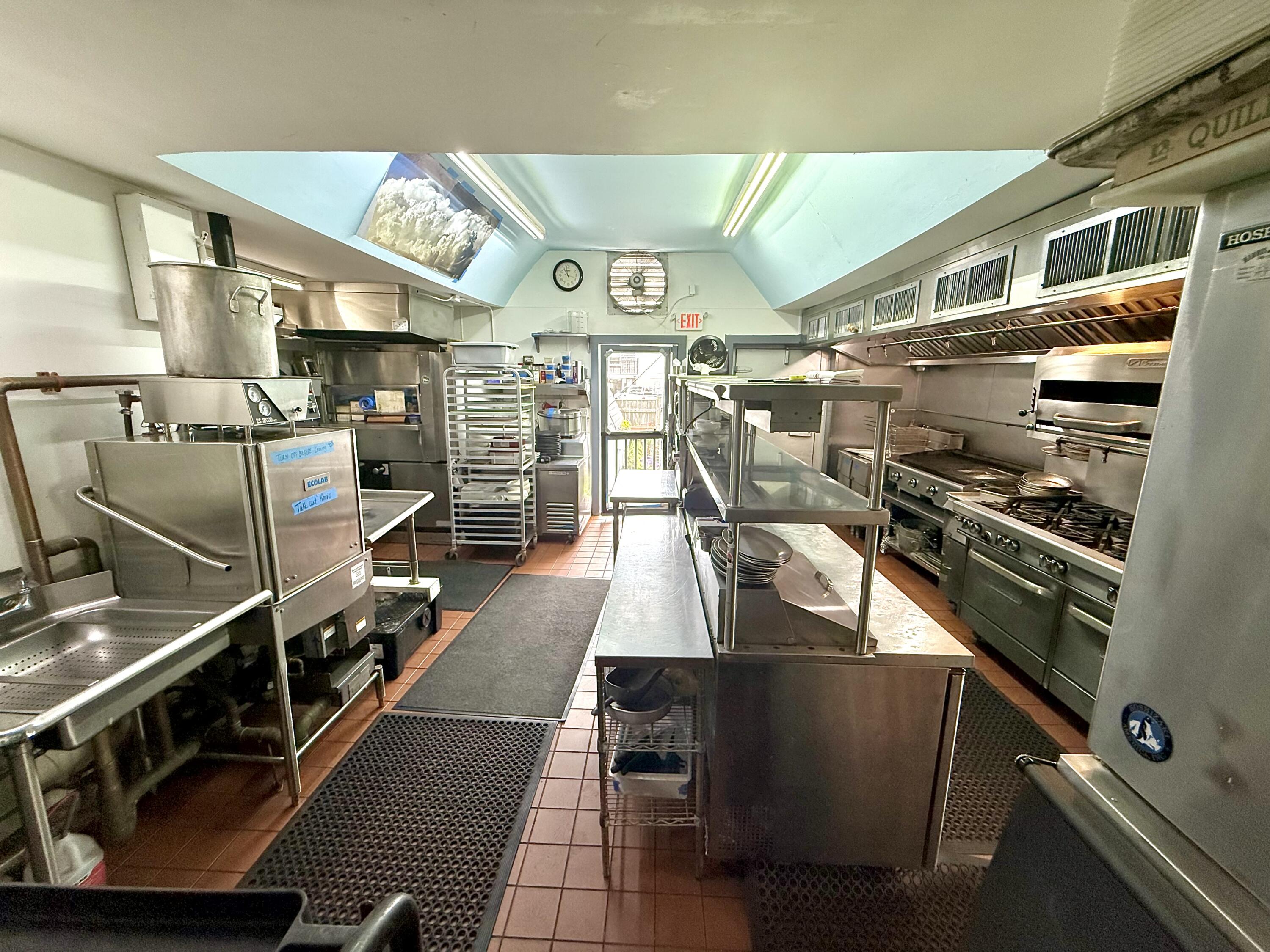 133 Commercial Street Property Photo 26