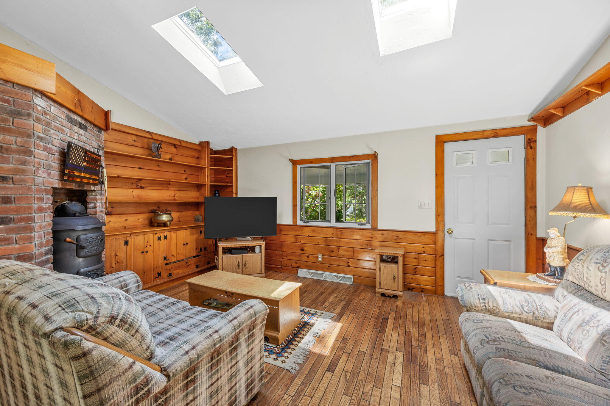 166 James Circle Property Photo 14