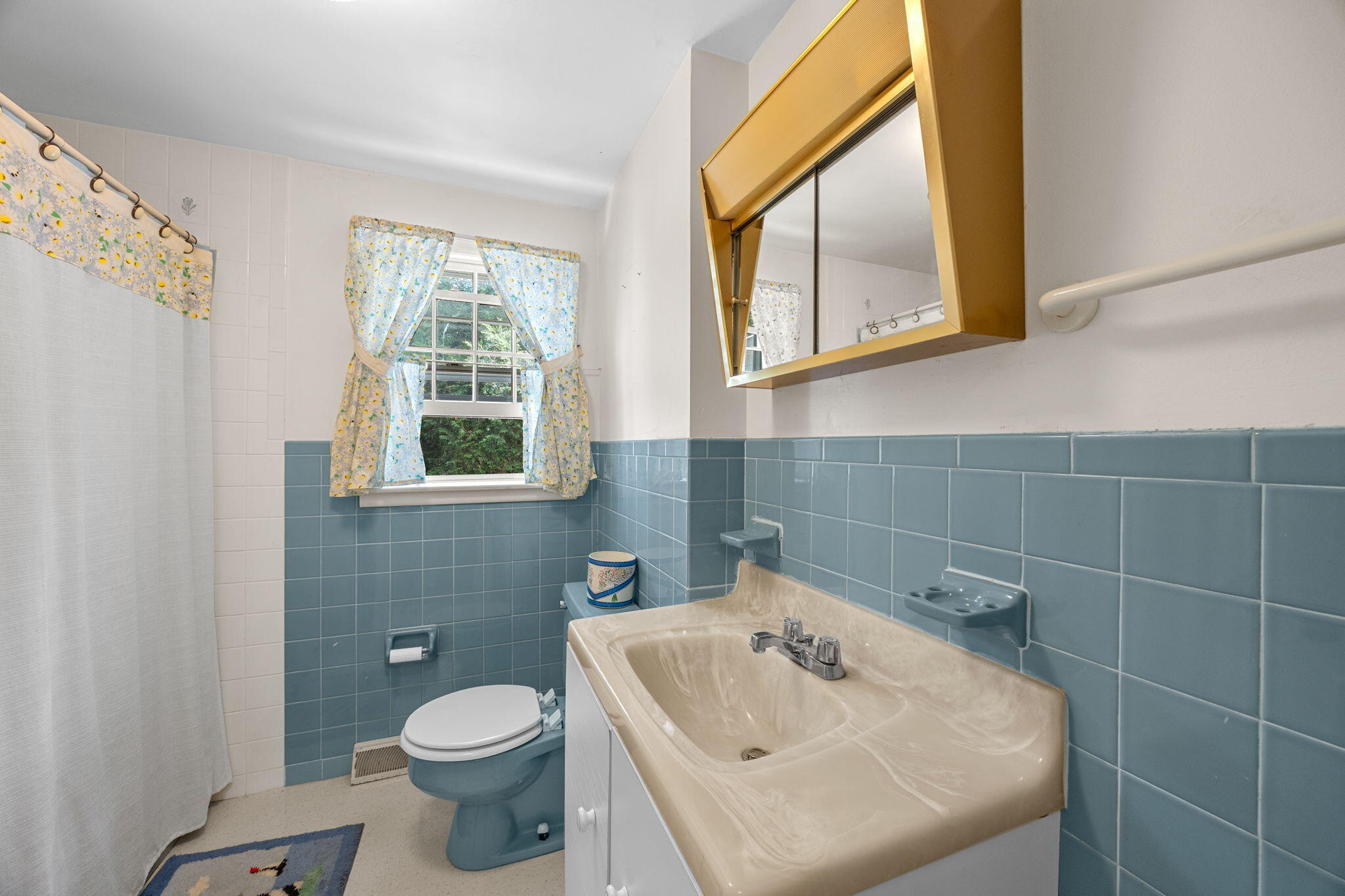 166 James Circle Property Photo 22