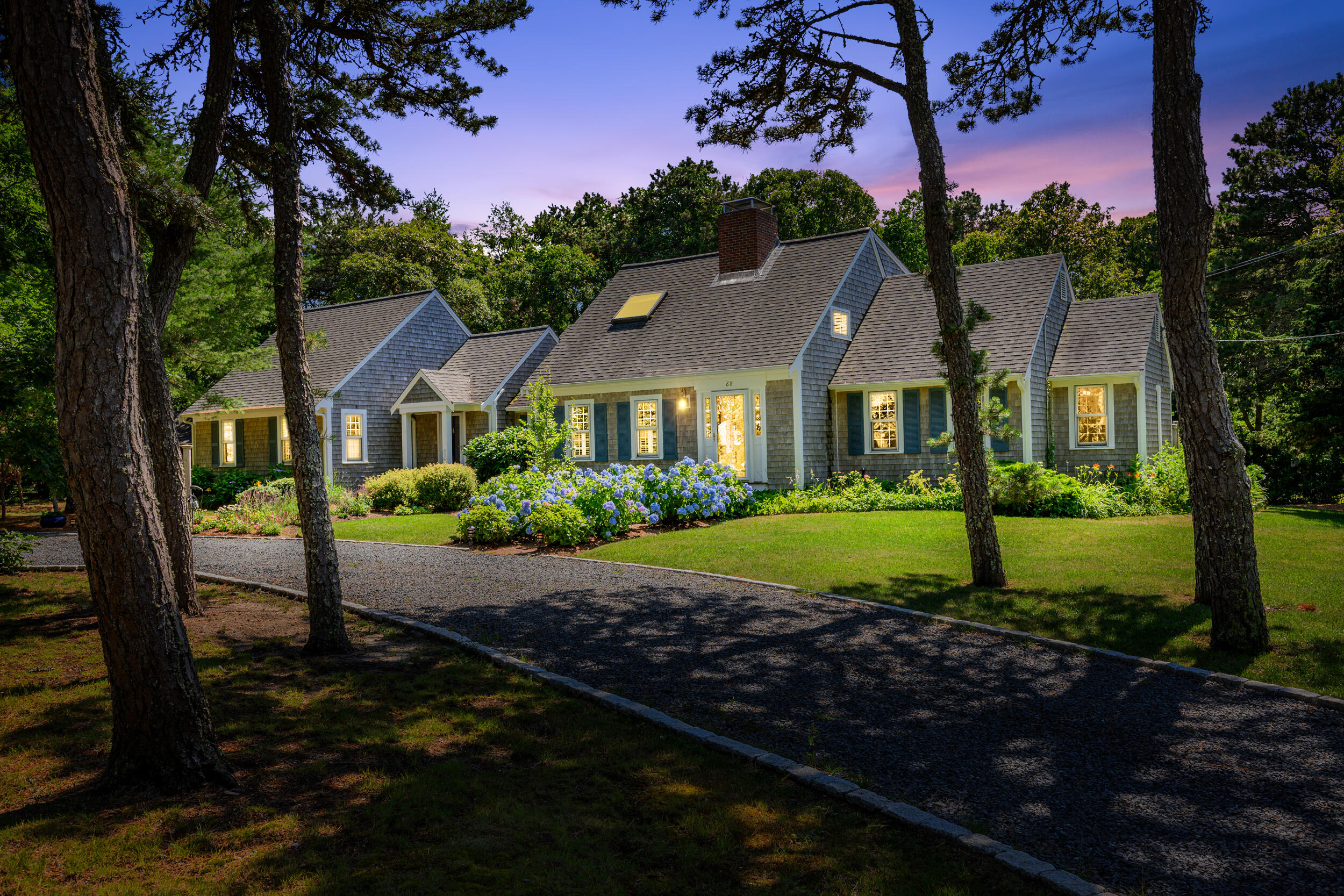 88 Indian Hill Road N Property Photo 2