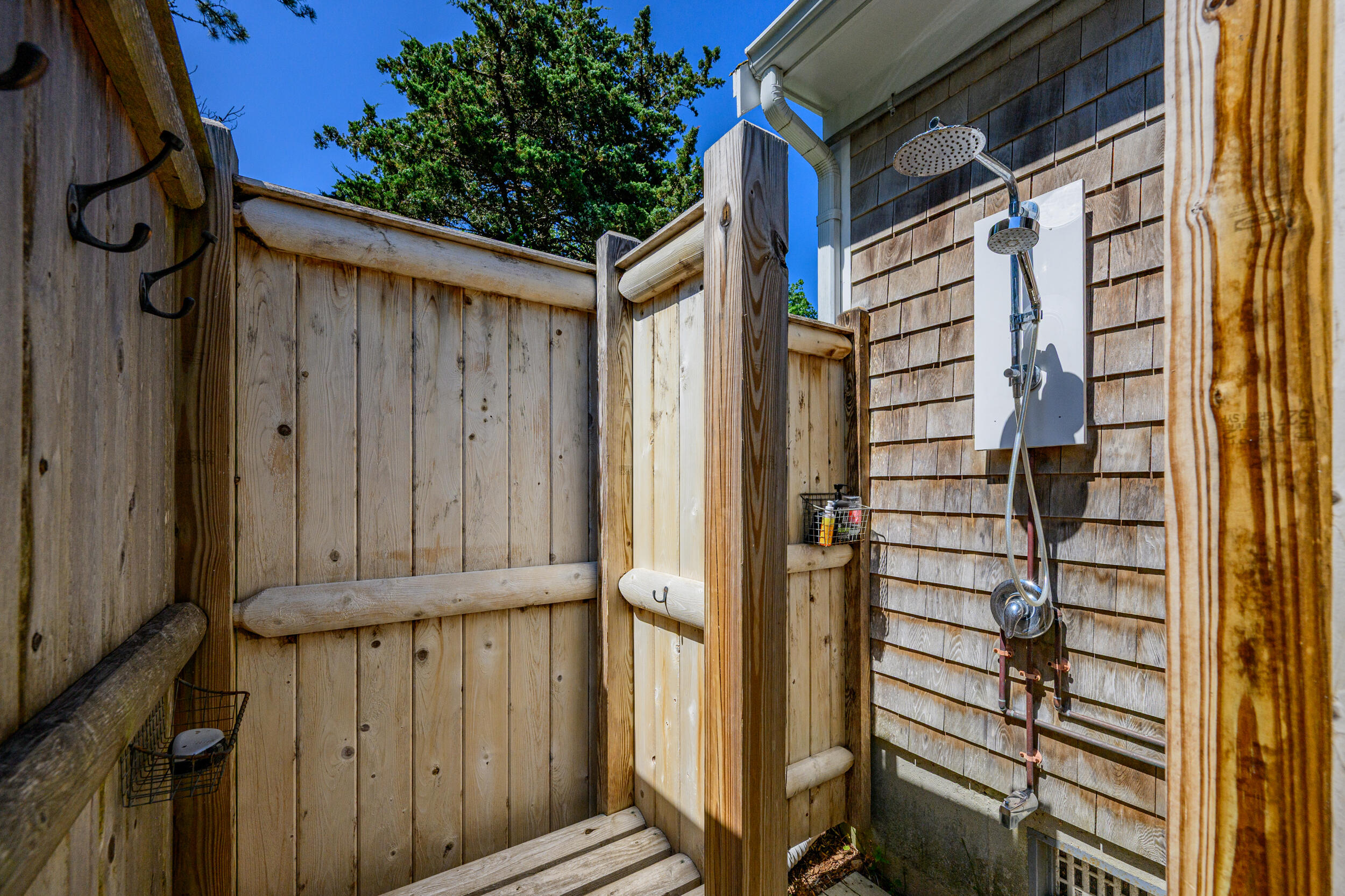 88 Indian Hill Road N Property Photo 42
