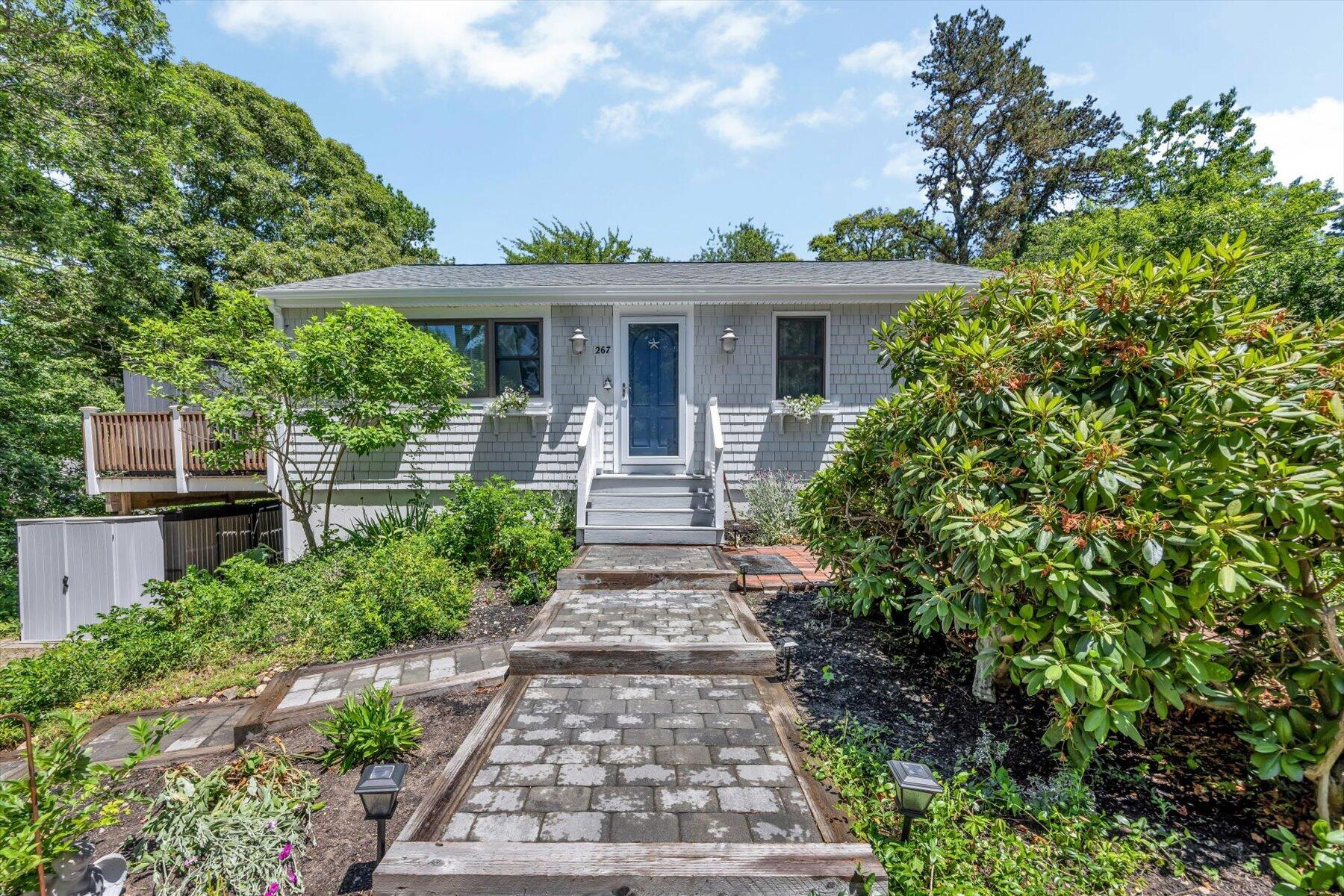 267 Alden Drive Property Photo 3