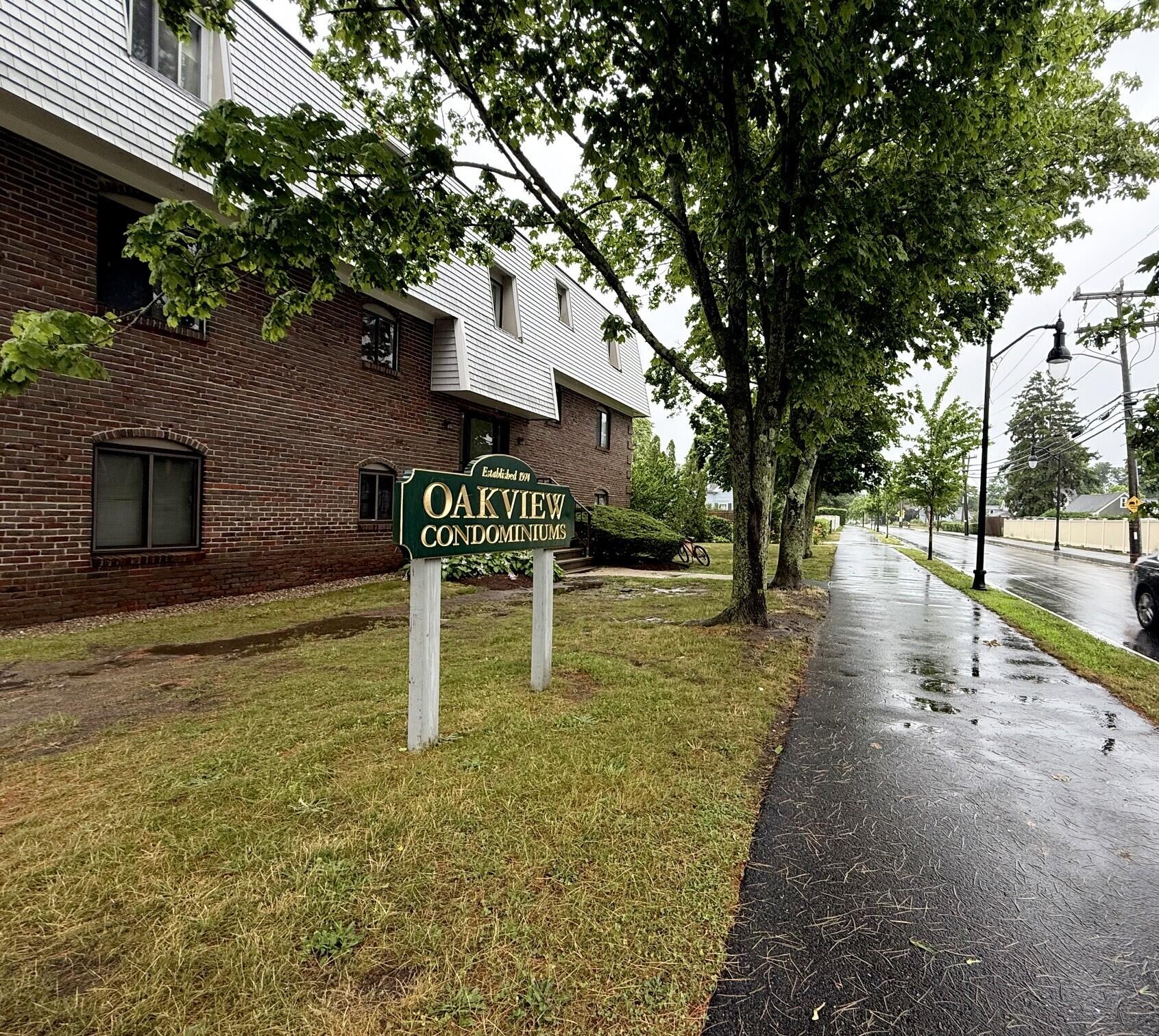 15 Oak Neck Road Apt 16 Property Photo 1