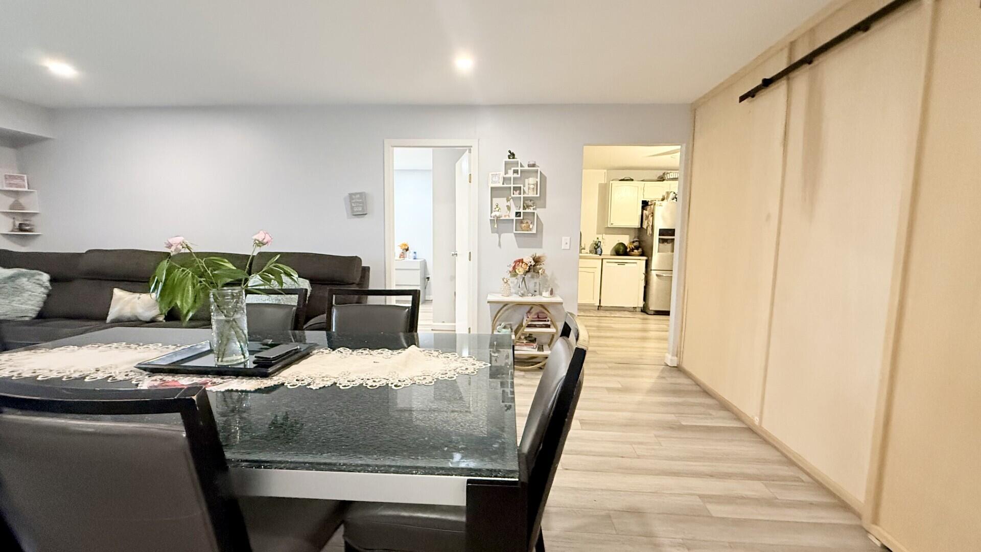 15 Oak Neck Road Apt 16 Property Photo 6