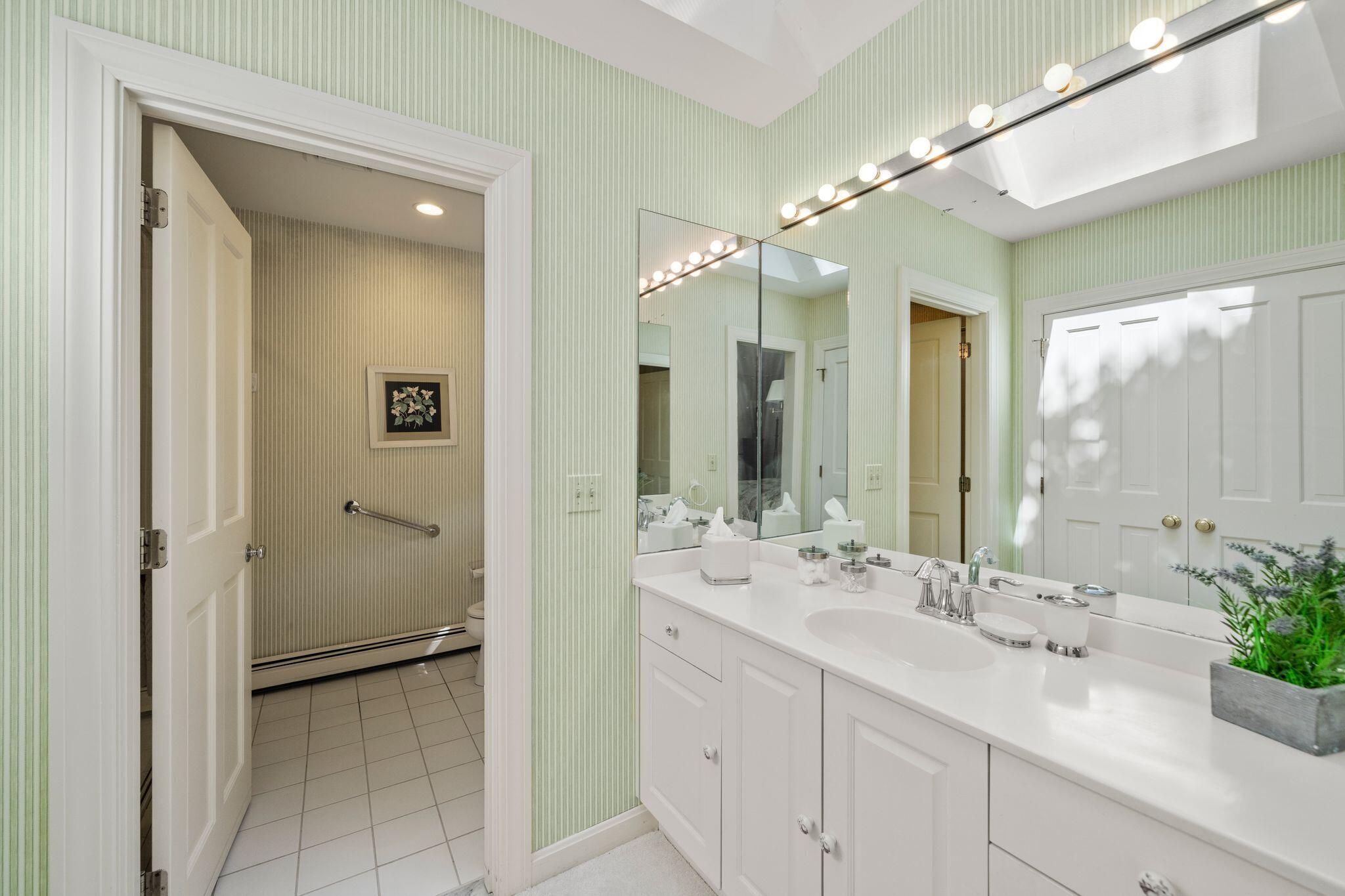 15 Hayward Lane Property Photo 17