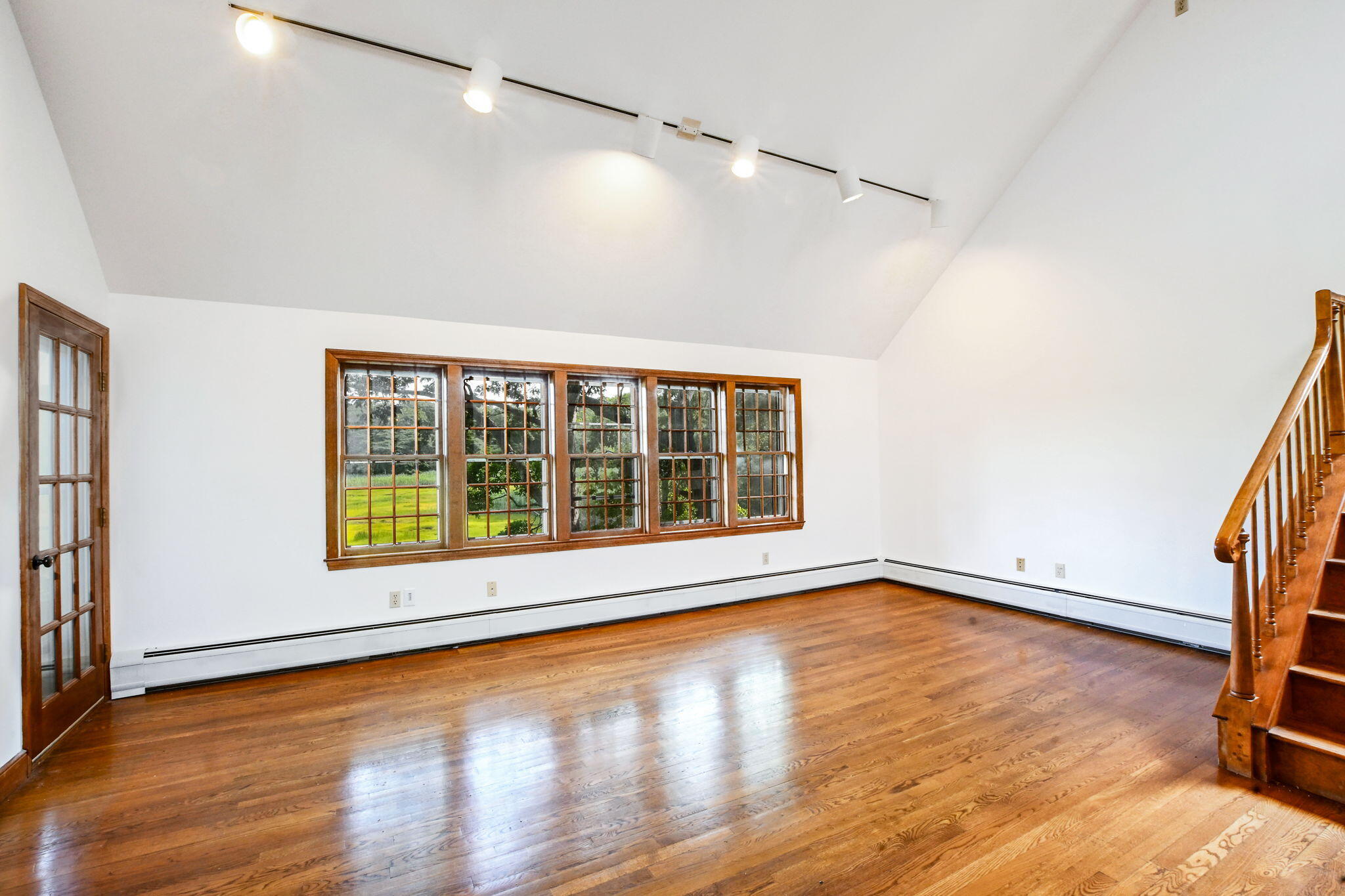 72 Loop Road Property Photo 11