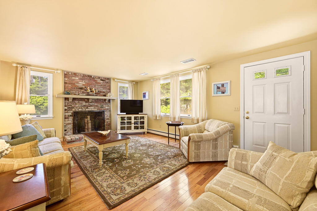10 Circle Drive Property Photo 7