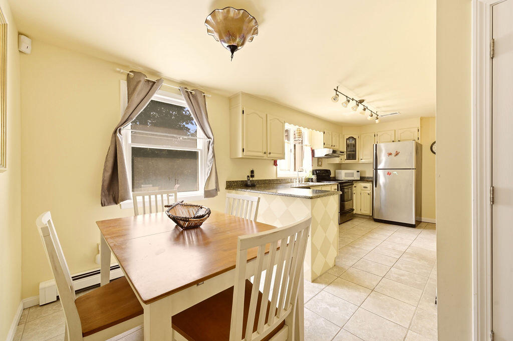10 Circle Drive Property Photo 9