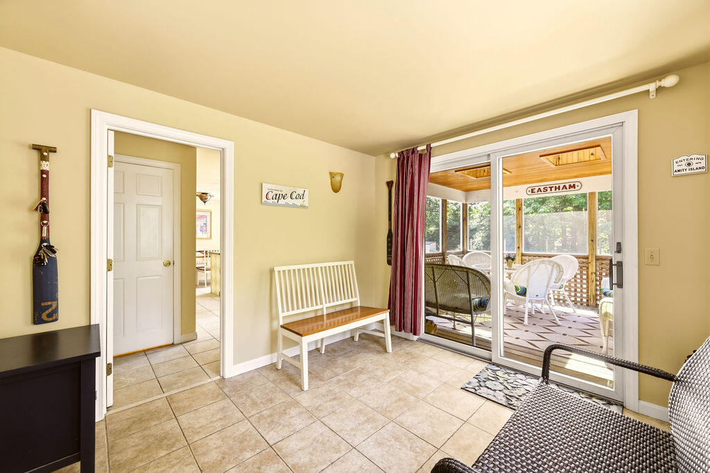 10 Circle Drive Property Photo 18