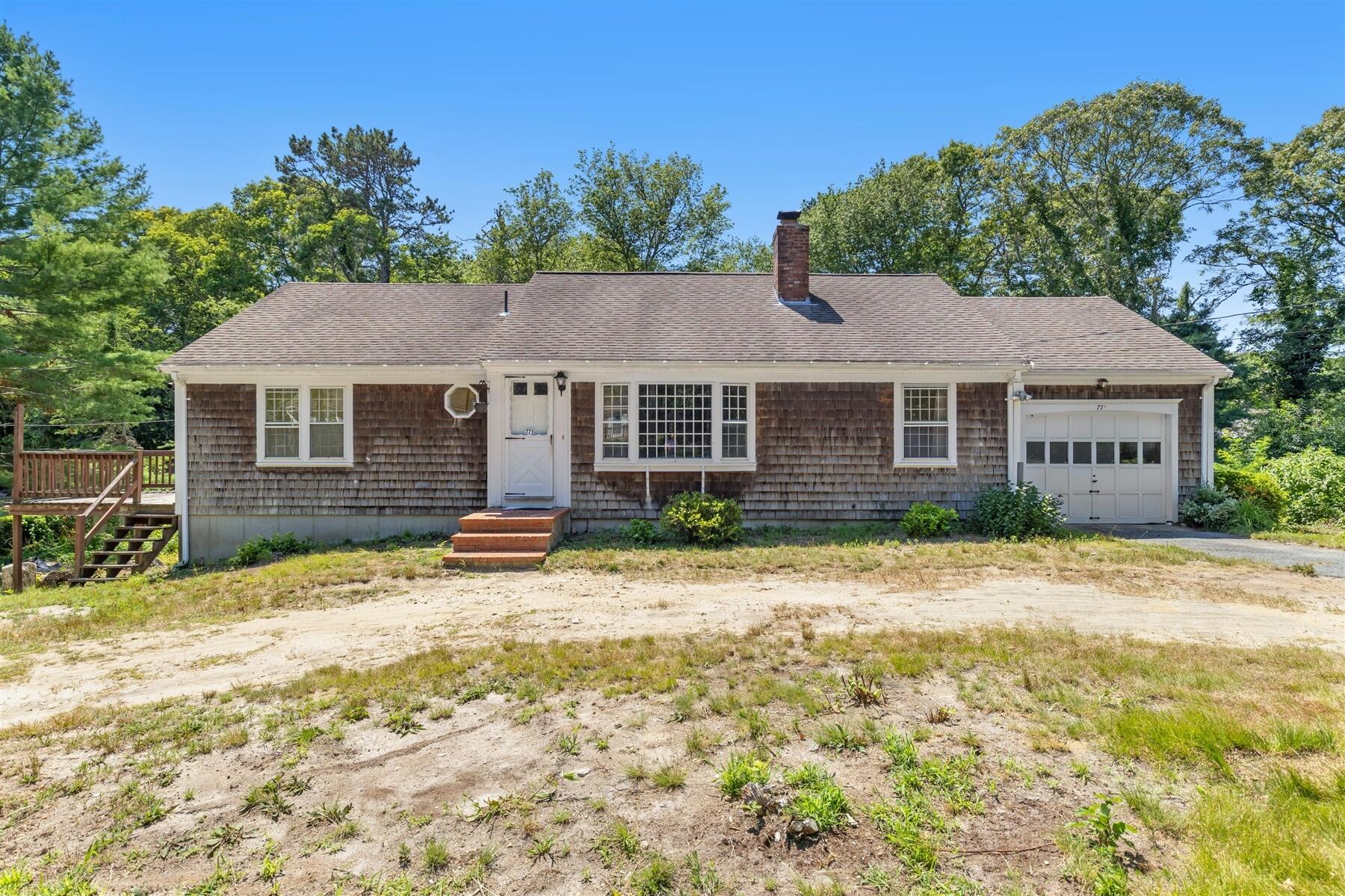 771 W Yarmouth Road Property Photo 4