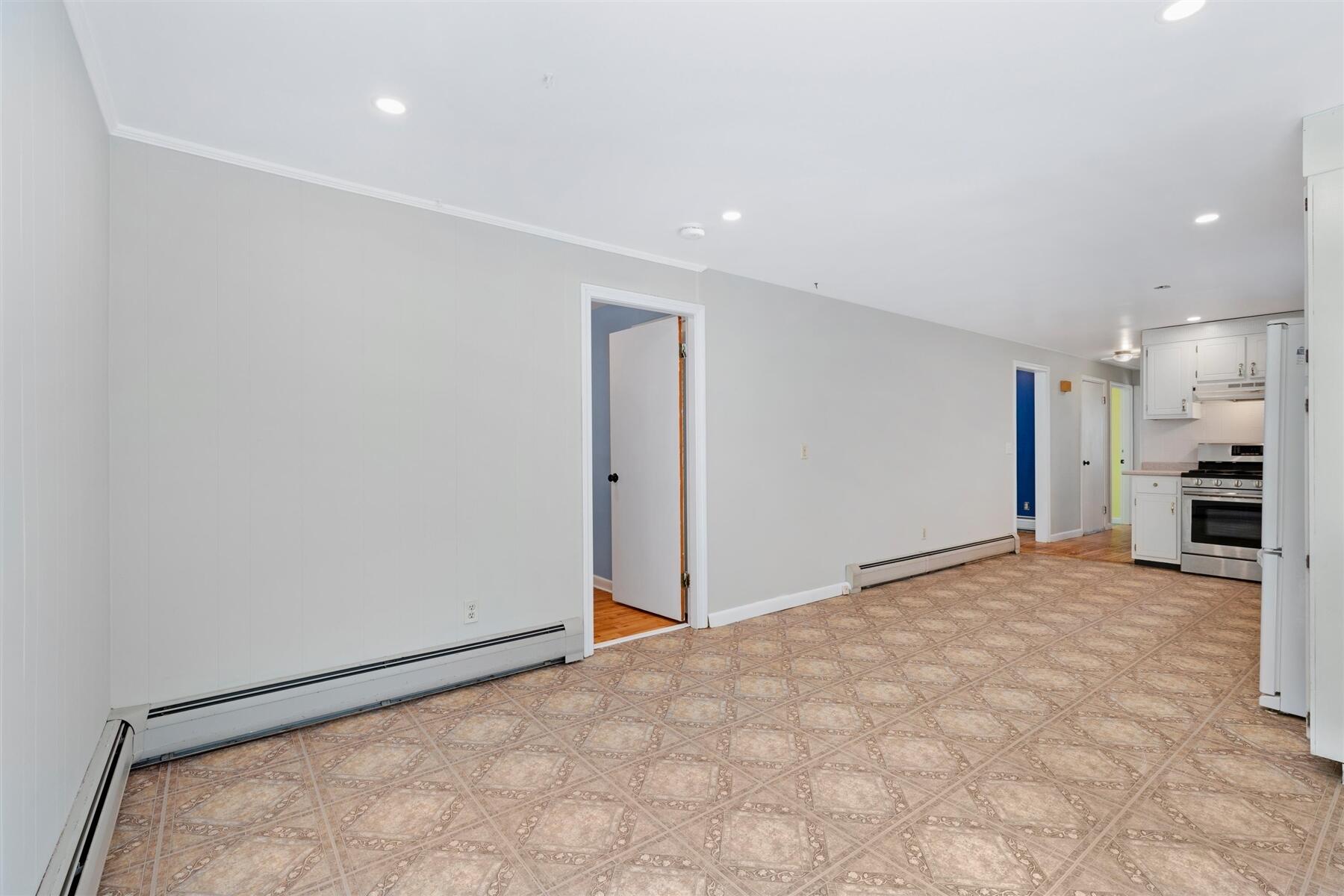771 W Yarmouth Road Property Photo 11