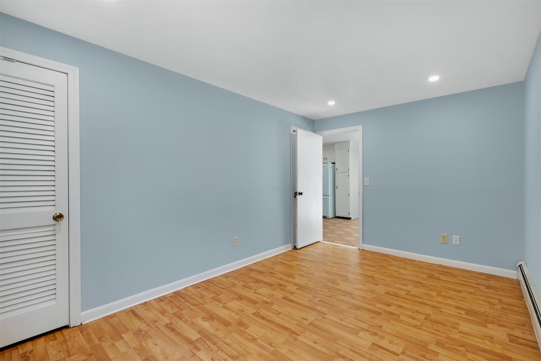 771 W Yarmouth Road Property Photo 15